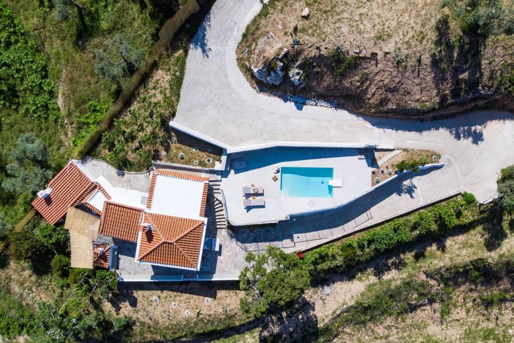 Villa Koukounaria