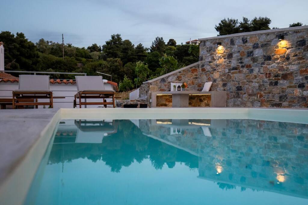 Villa Koukounaria