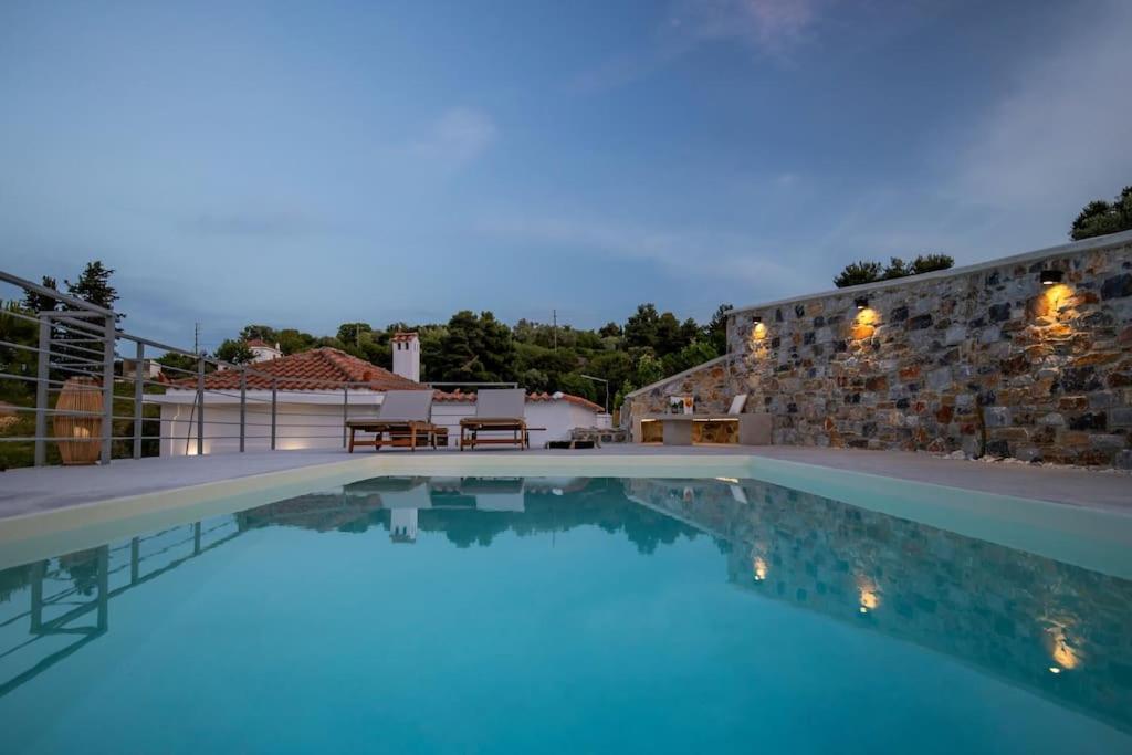Villa Koukounaria