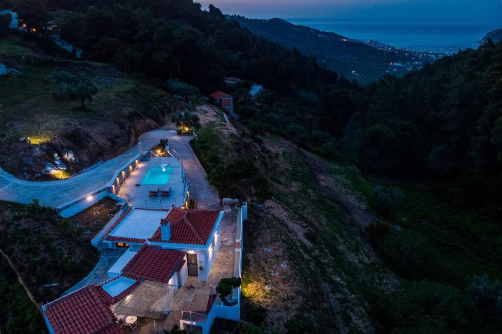 Villa Koukounaria