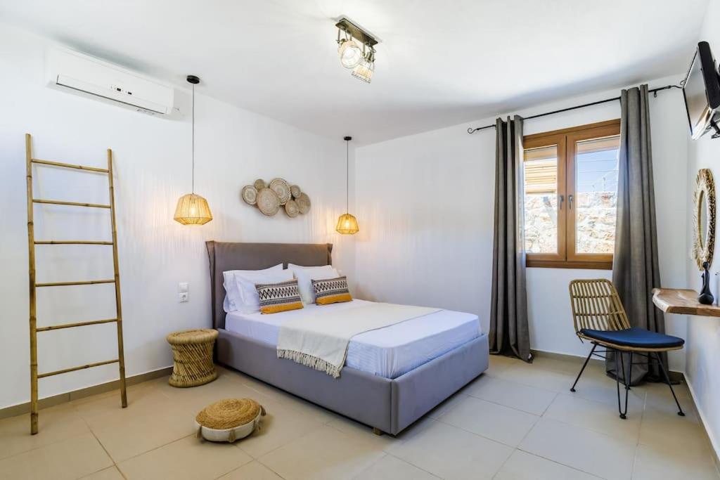 Villa Koukounaria