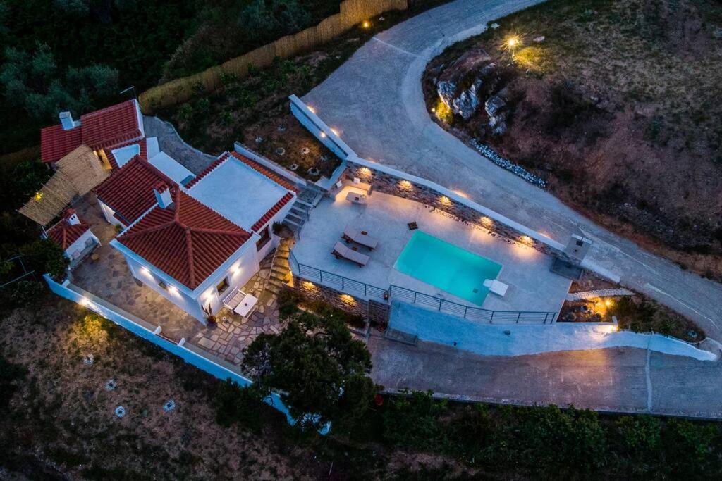 Villa Koukounaria