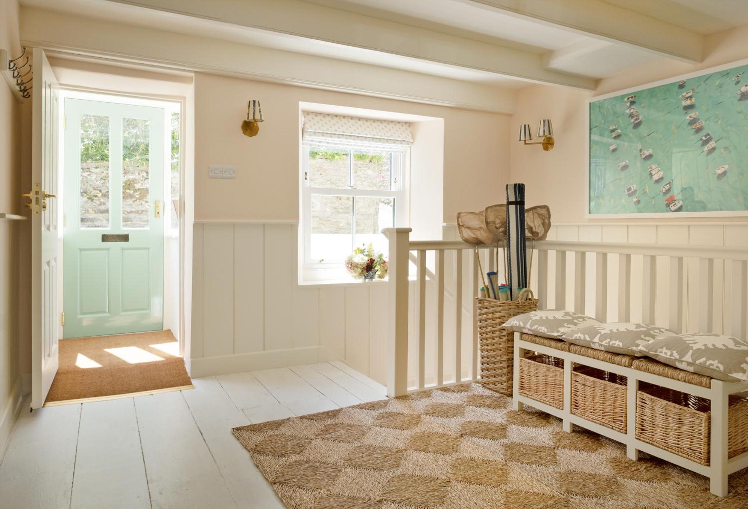 Enchanting Harbourside Cottage with Panoramic Views
