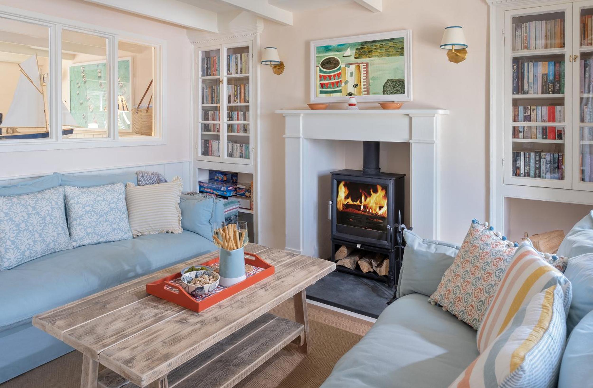 Enchanting Harbourside Cottage with Panoramic Views