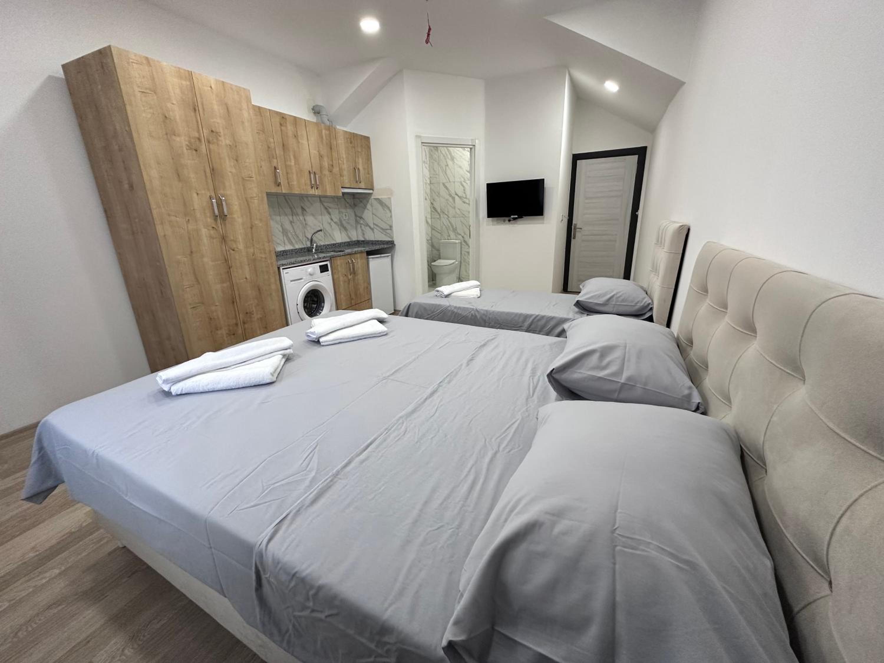 Alaca Suit - Image 11