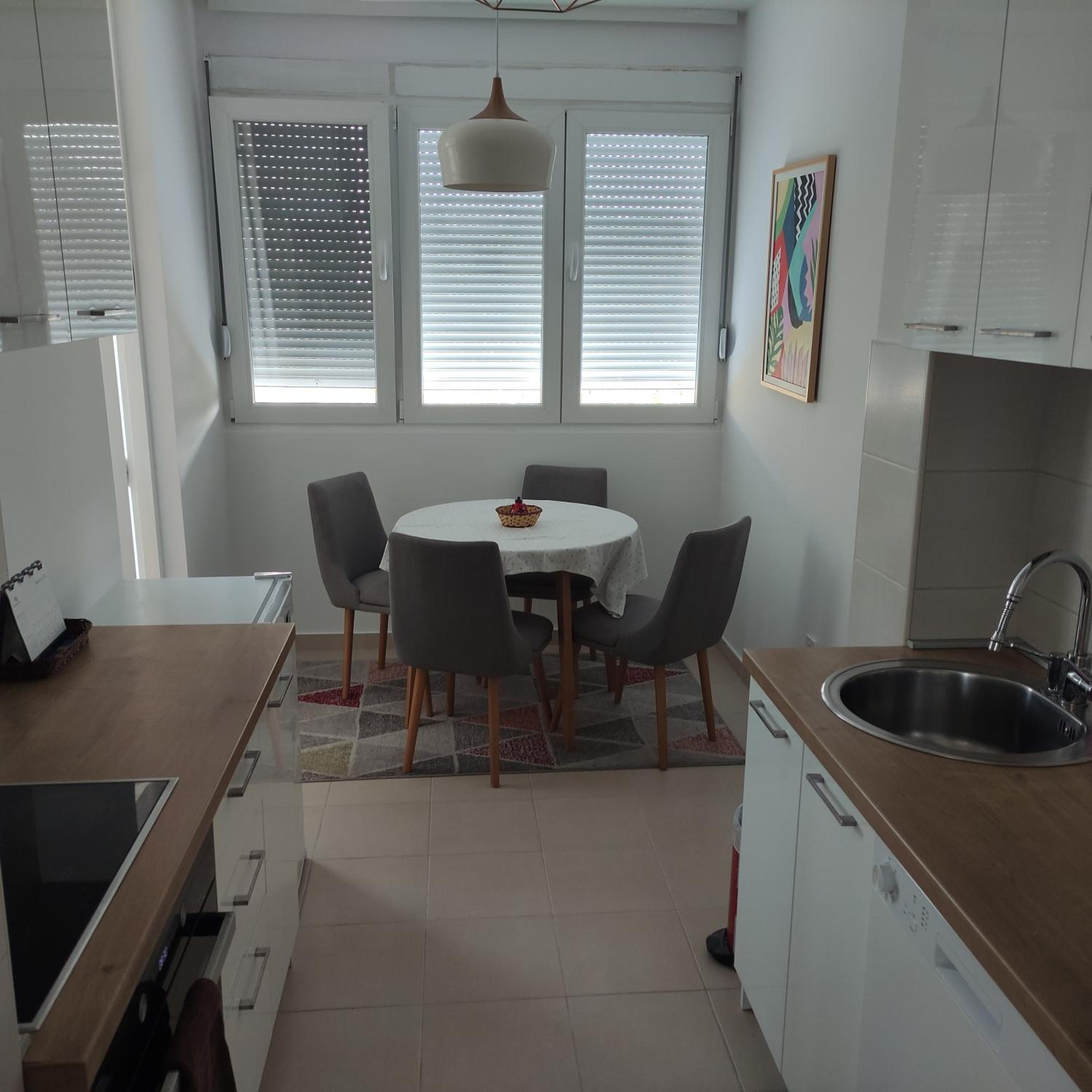 Modern Apartment with Balcony Close to City Center view 2