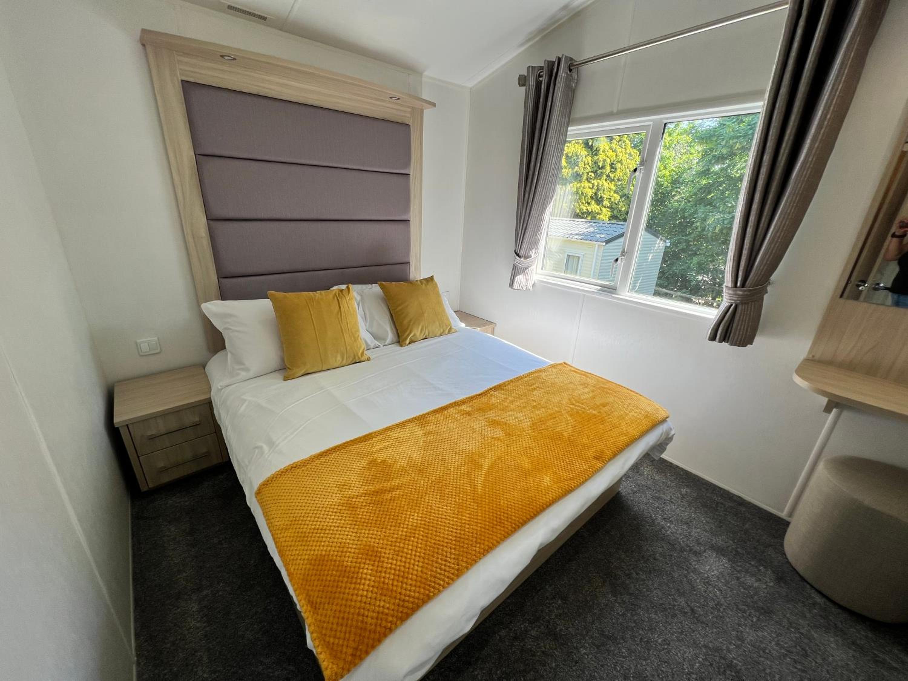3 Bedroom Caravan LG34, Lower Hyde, Shanklin view 3