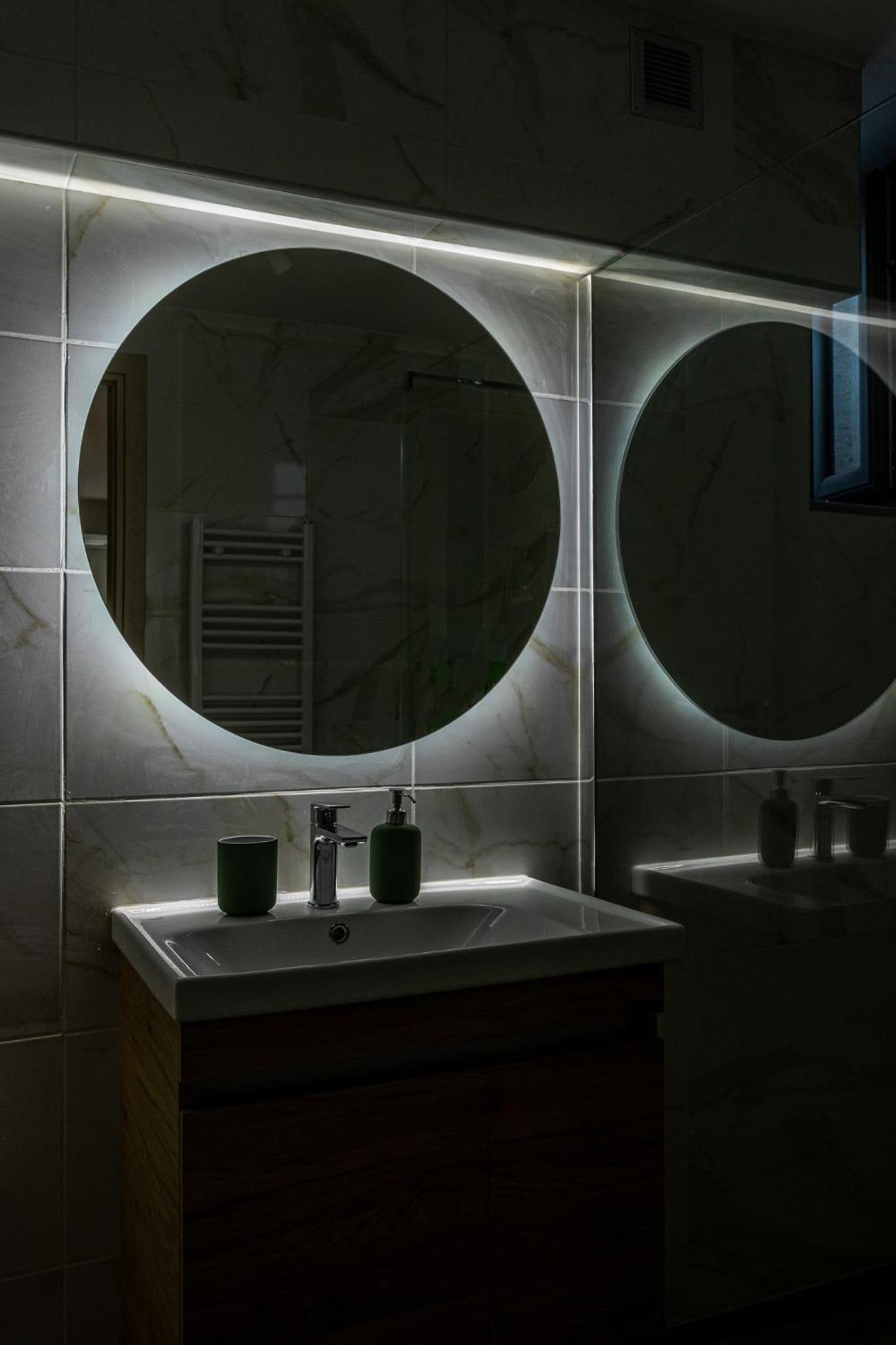 Elia Suite