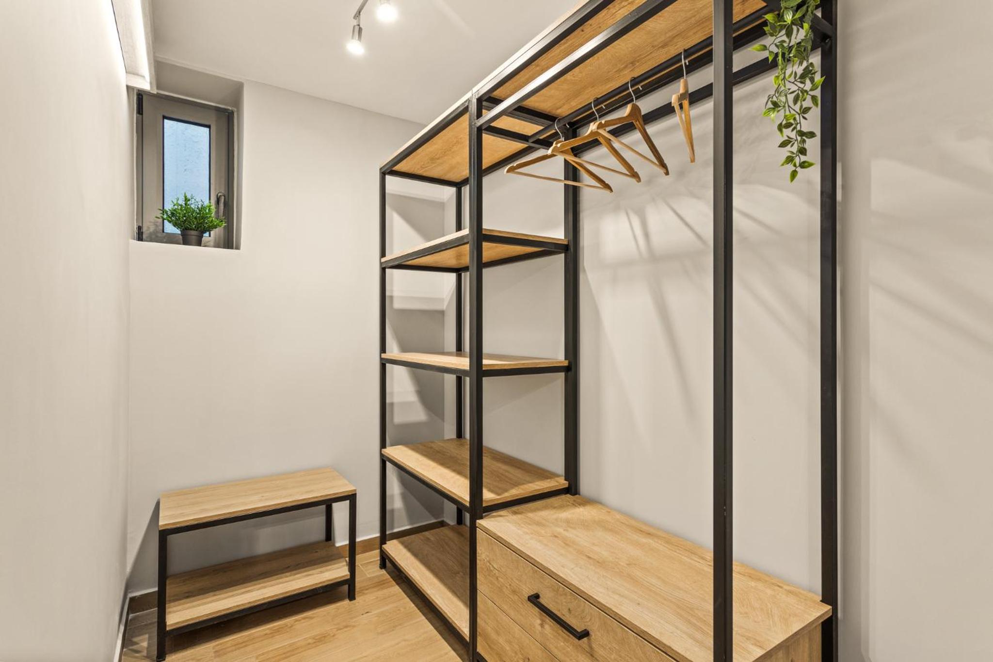 Elia Suite