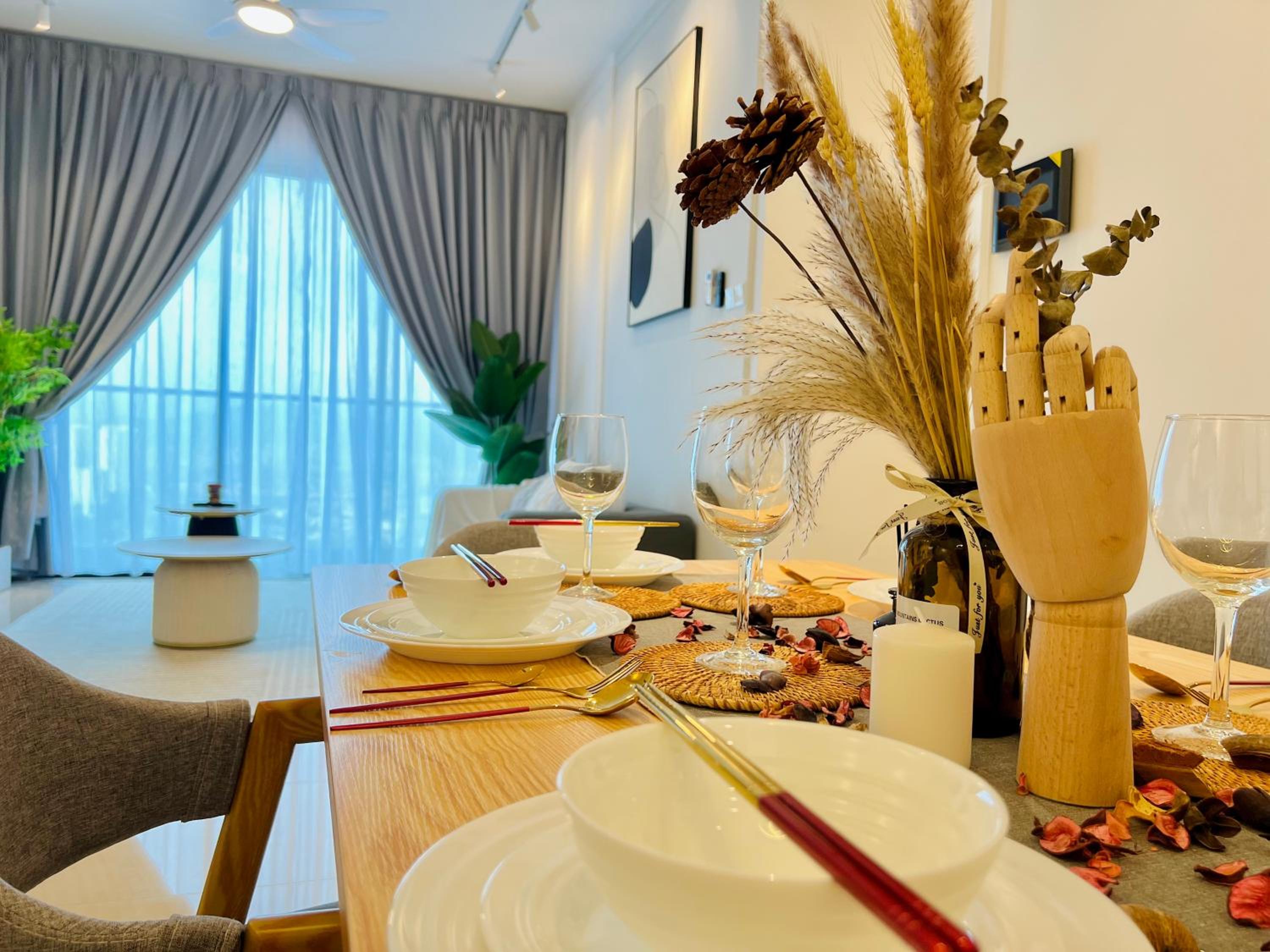 Premium Residence For Family at Aeon / Sunway Velocity / MRT / LRT