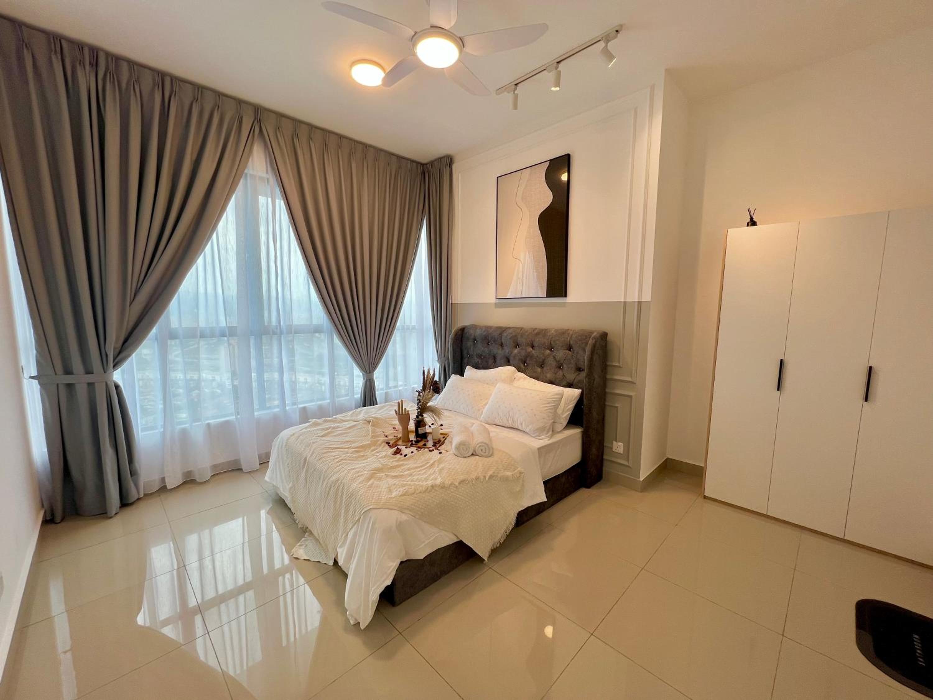 Premium Residence For Family at Aeon / Sunway Velocity / MRT / LRT