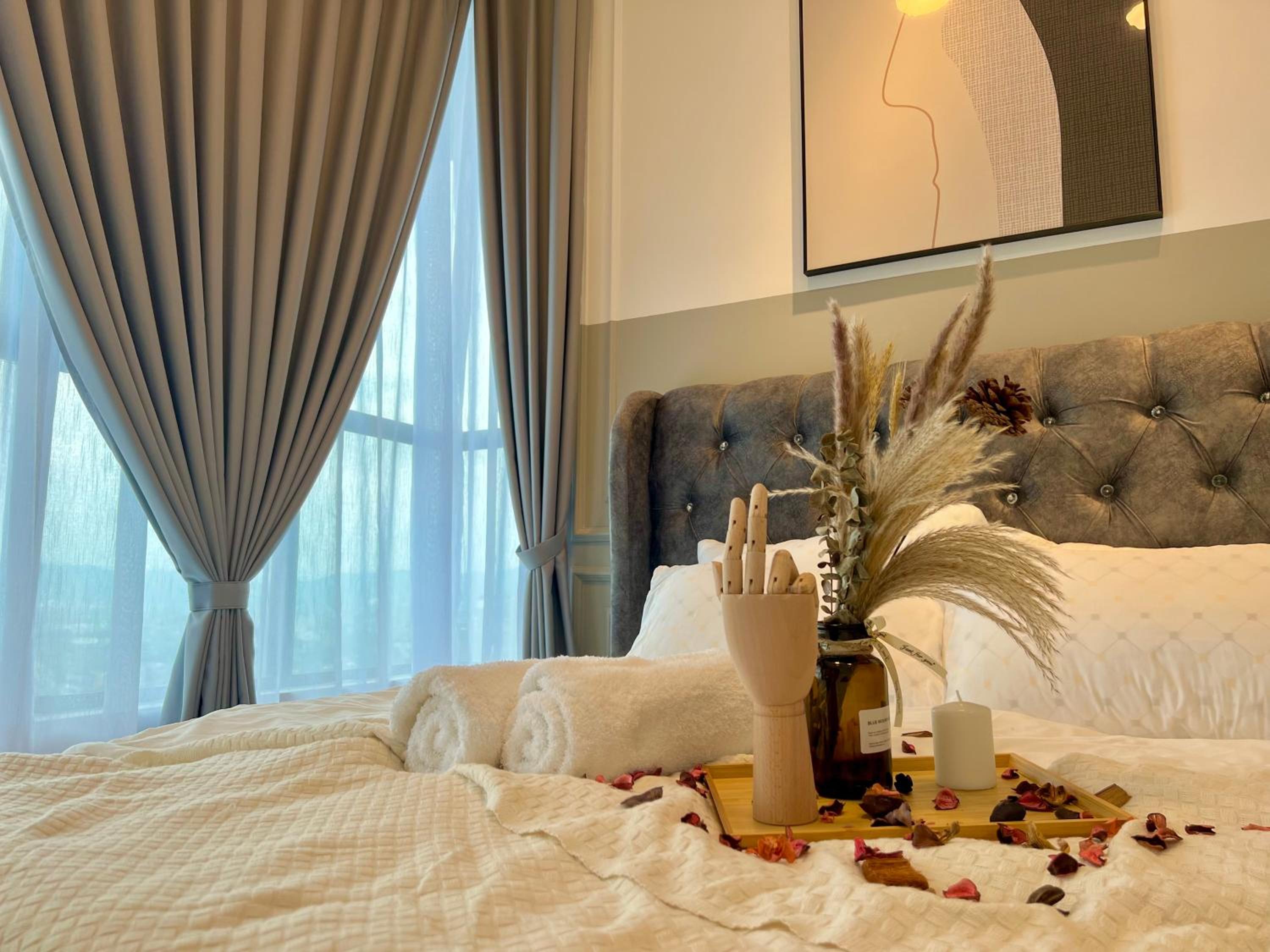 Premium Residence For Family at Aeon / Sunway Velocity / MRT / LRT