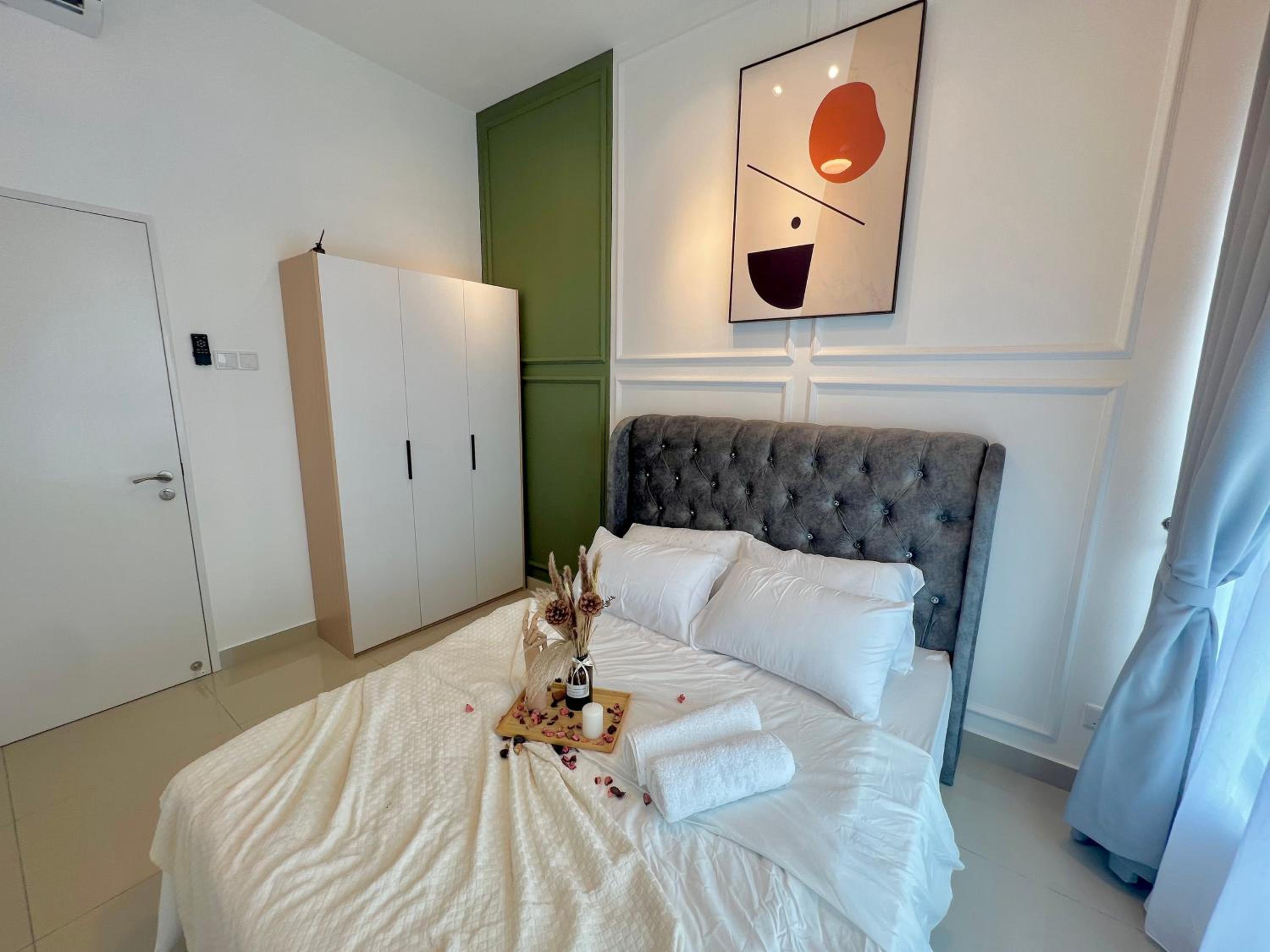 Premium Residence For Family at Aeon / Sunway Velocity / MRT / LRT
