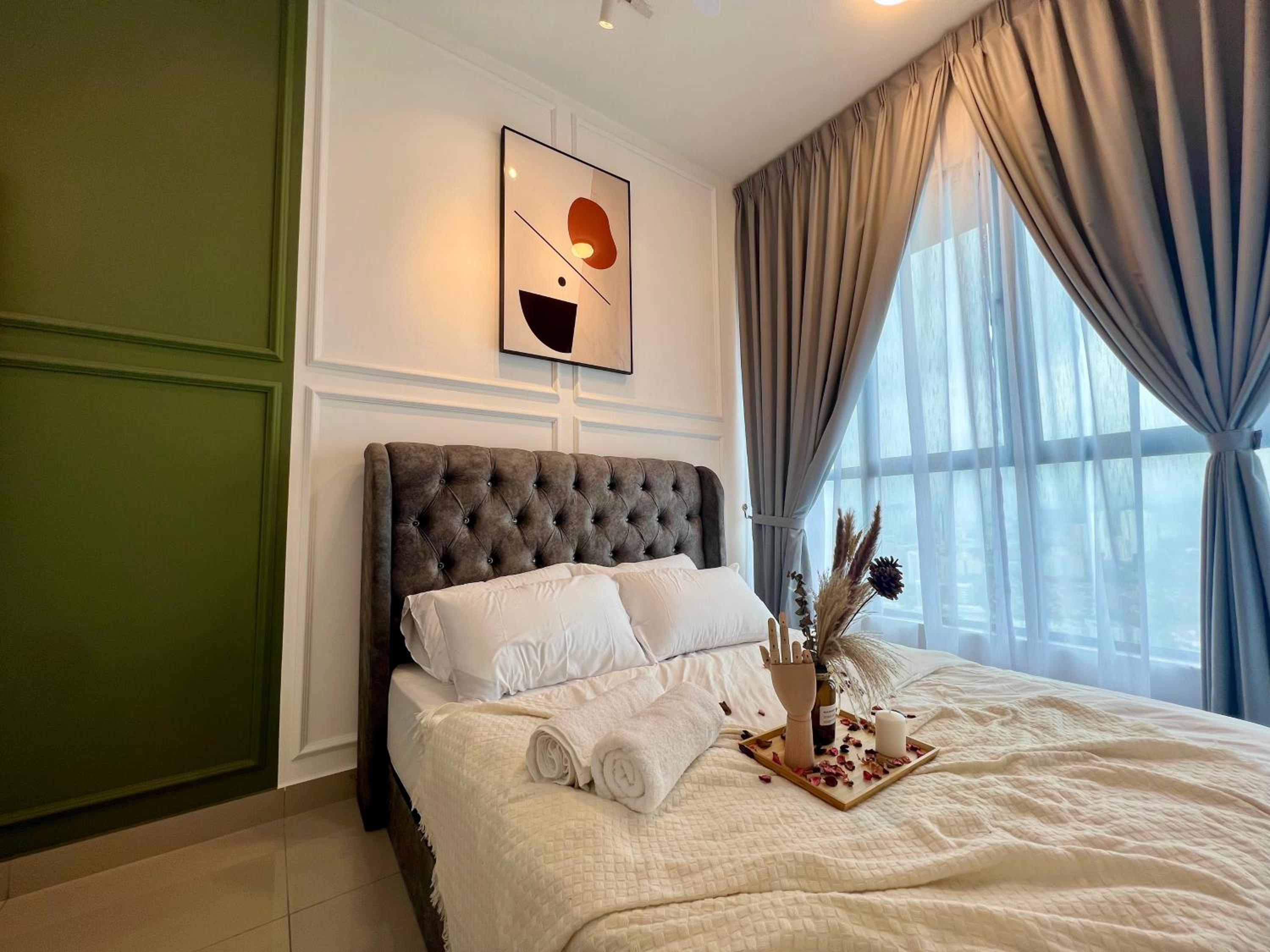Premium Residence For Family at Aeon / Sunway Velocity / MRT / LRT