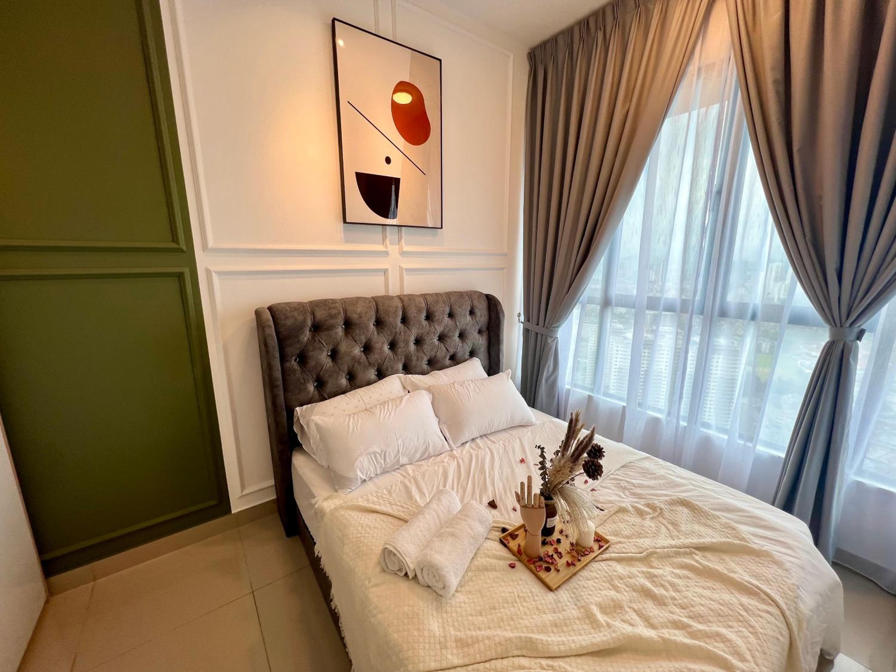 Premium Residence For Family at Aeon / Sunway Velocity / MRT / LRT