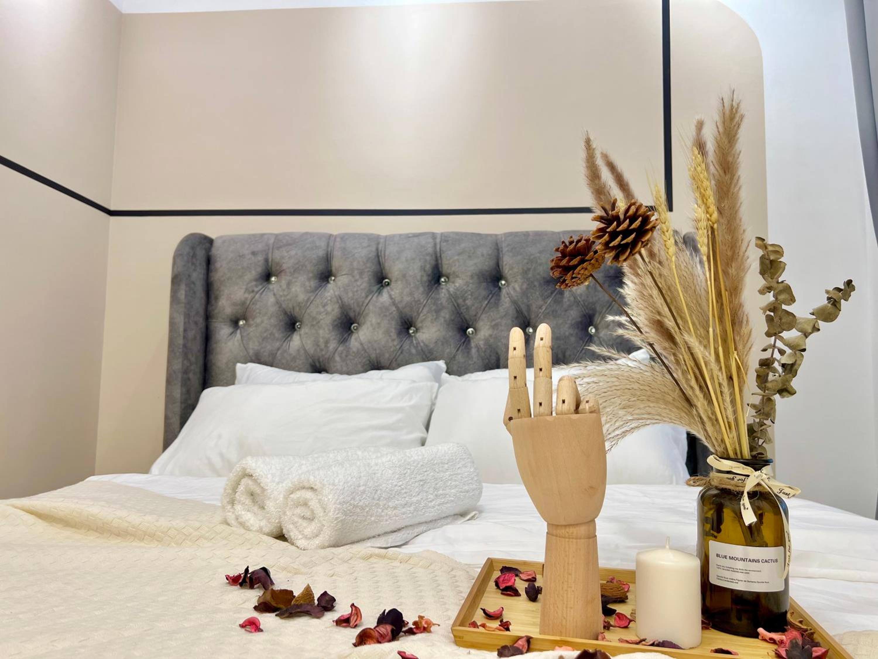 Premium Residence For Family at Aeon / Sunway Velocity / MRT / LRT