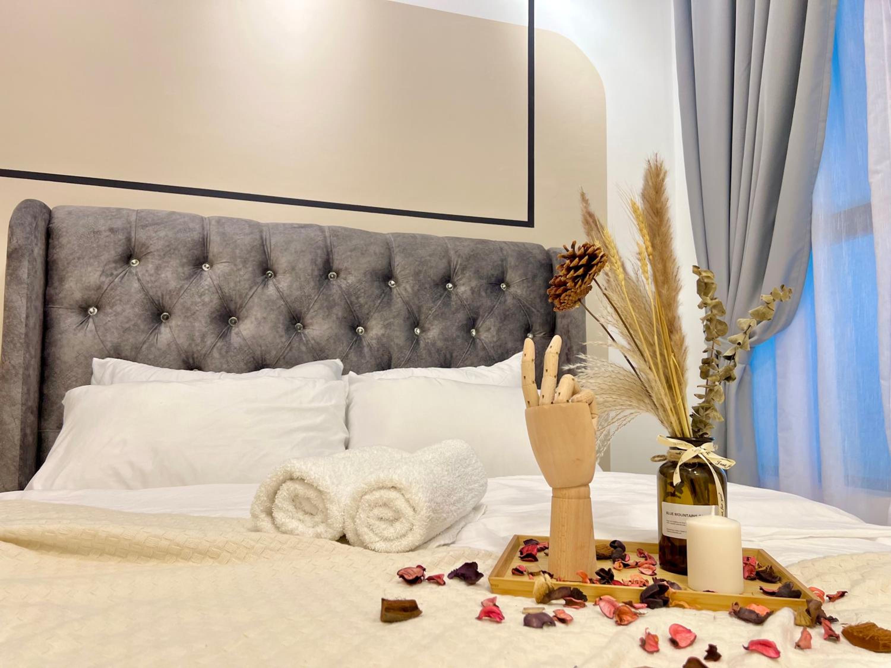 Premium Residence For Family at Aeon / Sunway Velocity / MRT / LRT