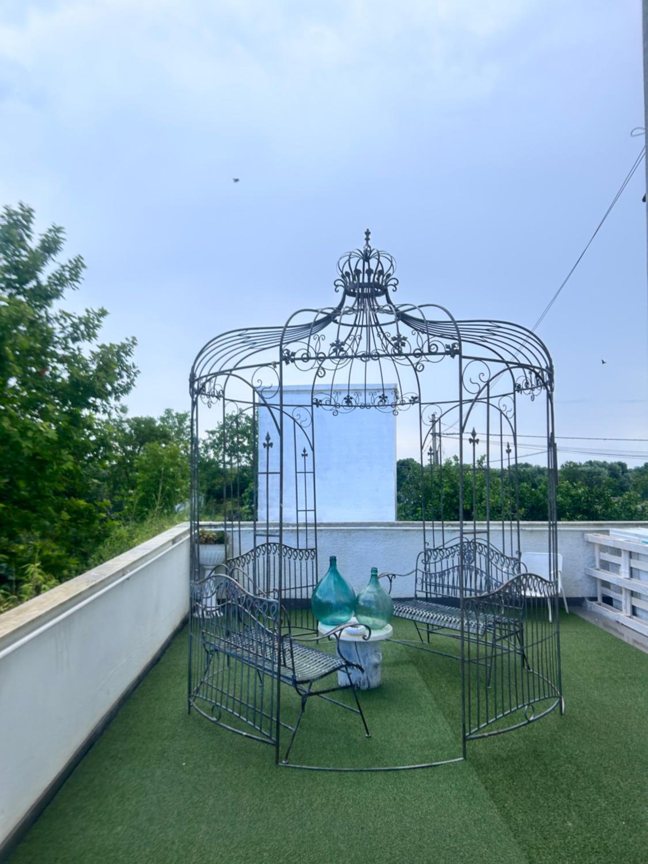 Casa con finestra che vede il mare view 2