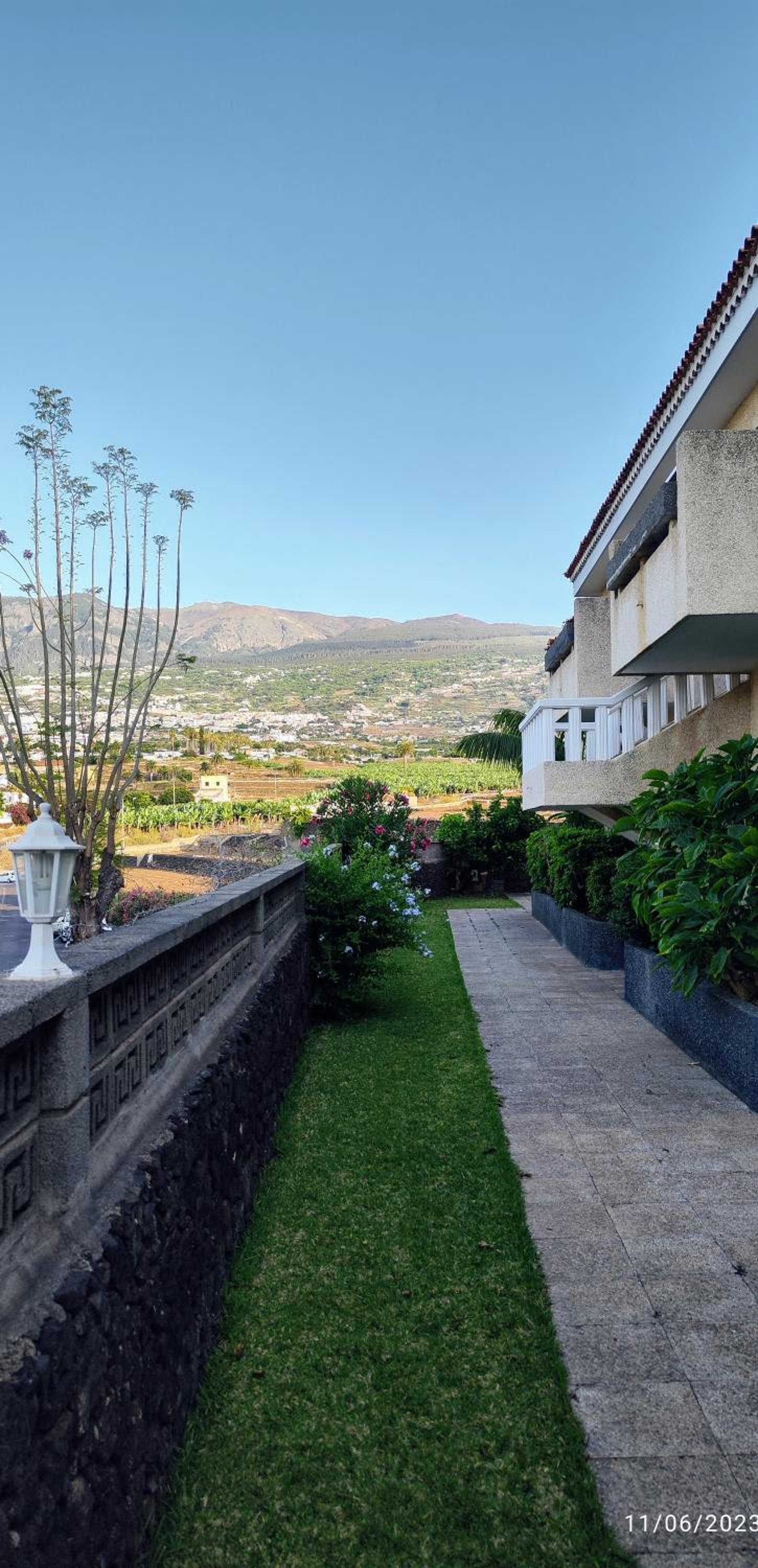 Elegant and Peaceful Aparments with Pool and Garden