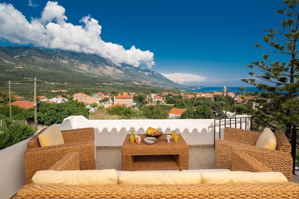 Villa Stunning Views