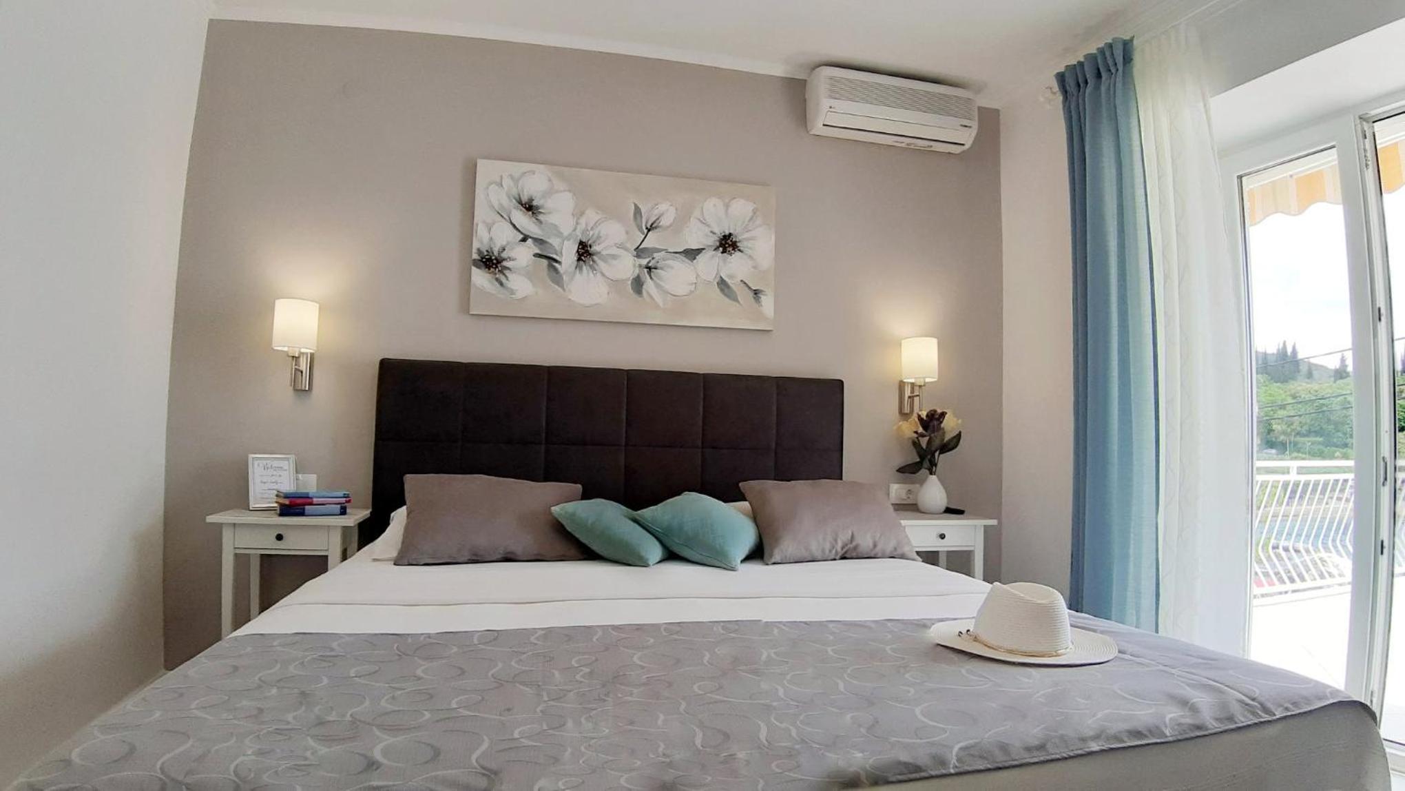 Villa Ana Apartments