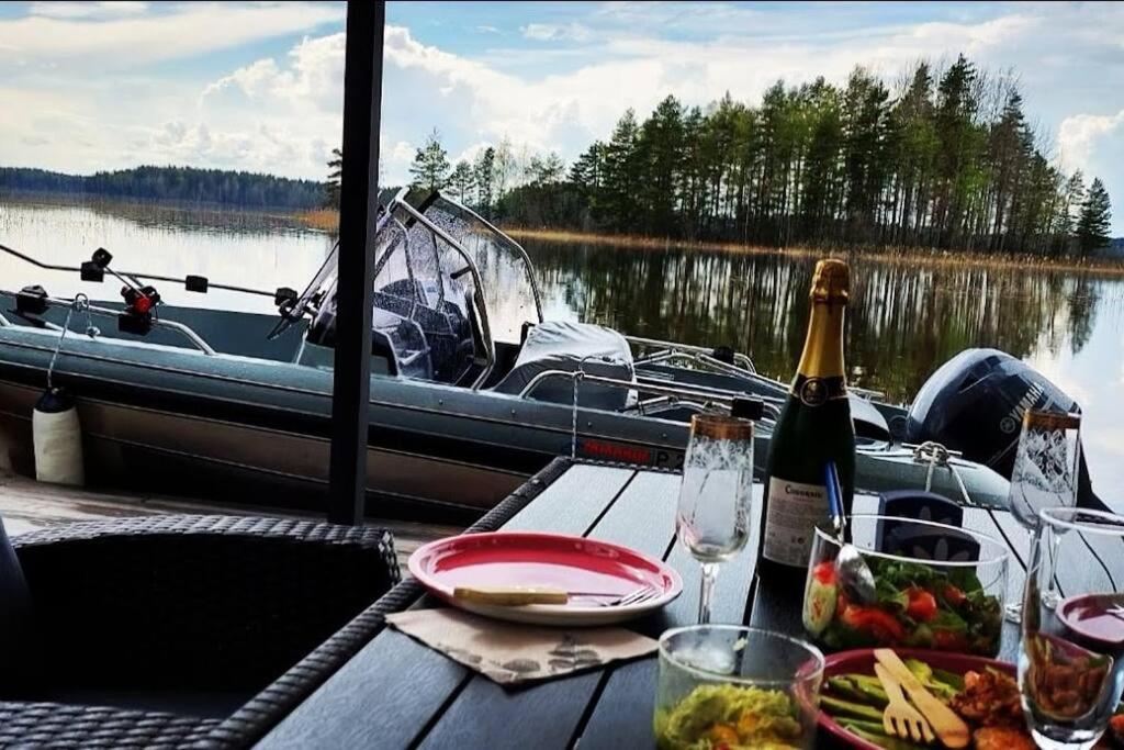 Comfortable Villa Ainola, lake. view 4