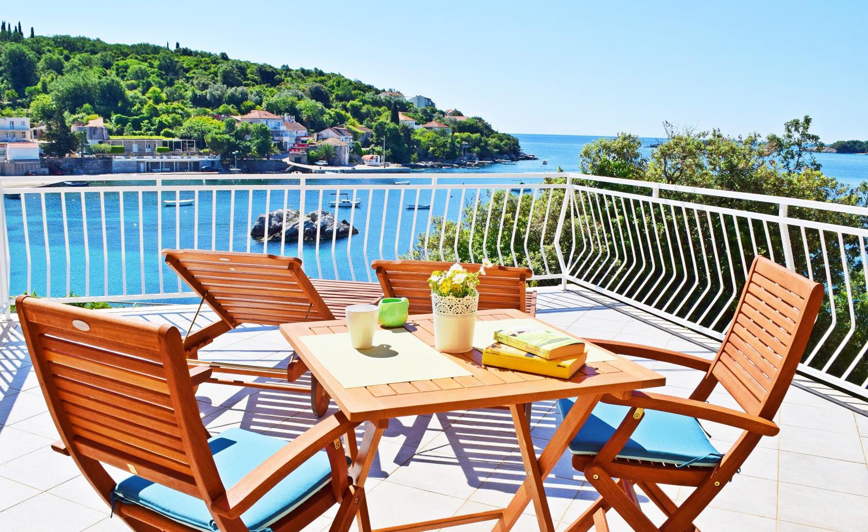 Villa Ana Apartments