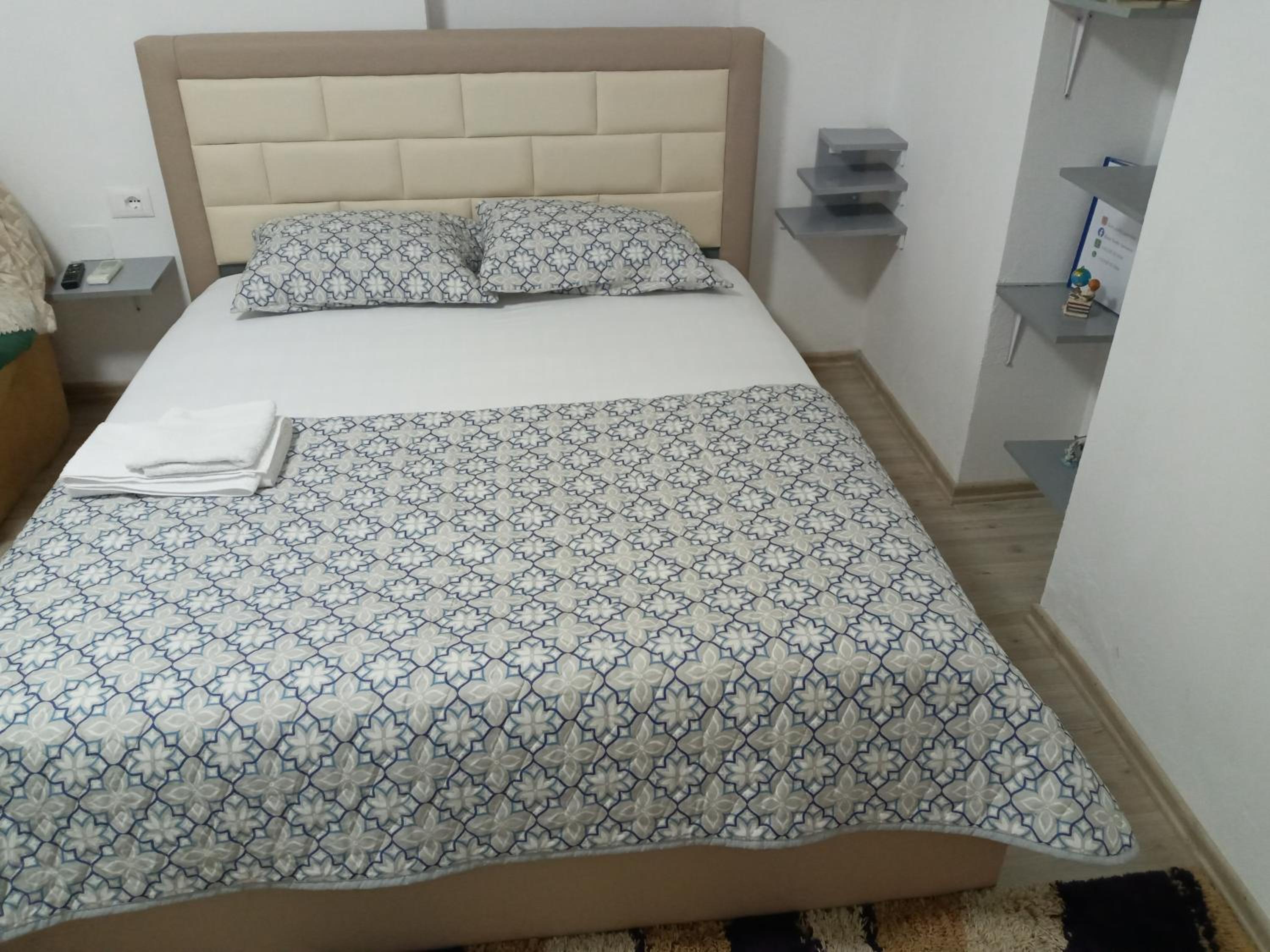 Klent Studio Apartment