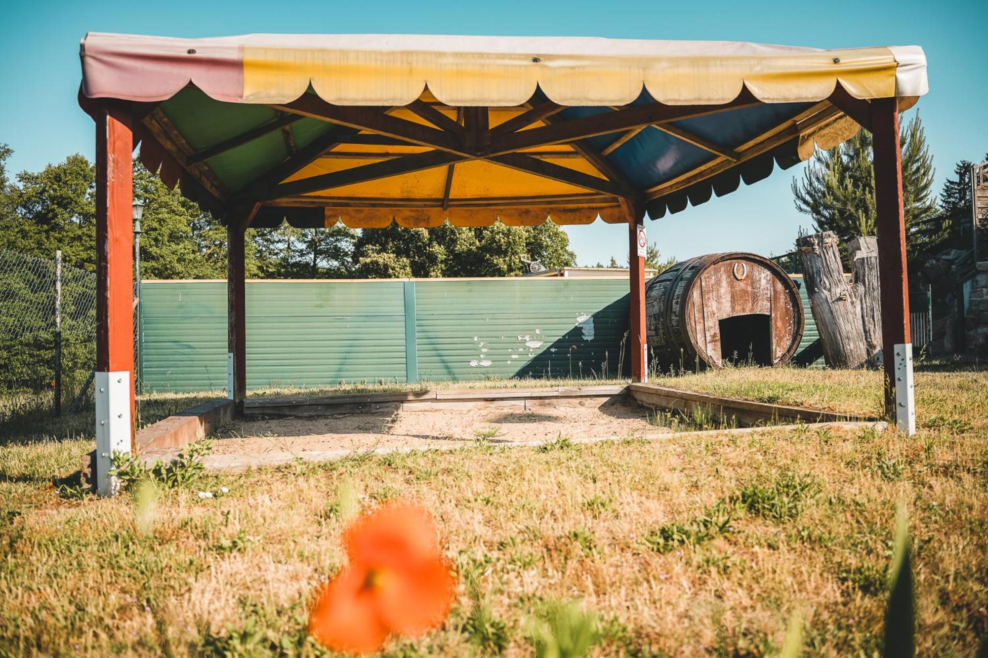 Black Tiger Seaside - Ferienwohnungen direkt am See