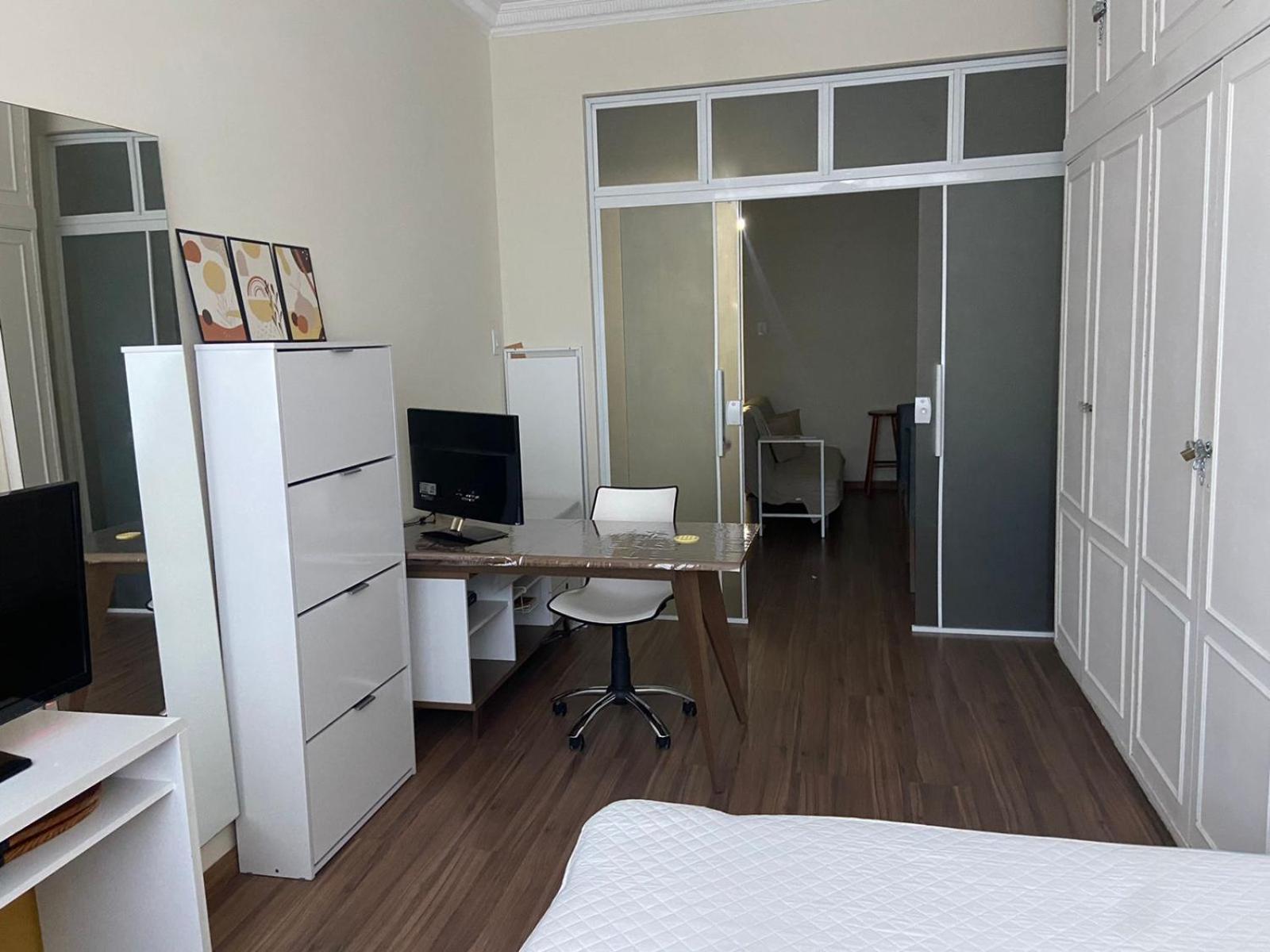 Studios confortáveis na URCA, perto Pão de Açucar, reformados, WI-FI, TV e ar condicionado SPLIT, pauloangerami MC103