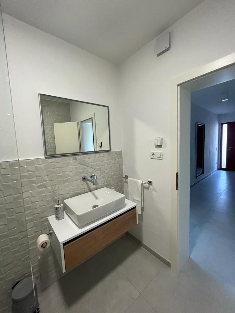 Haus Dalmatia with heated Pool view 5