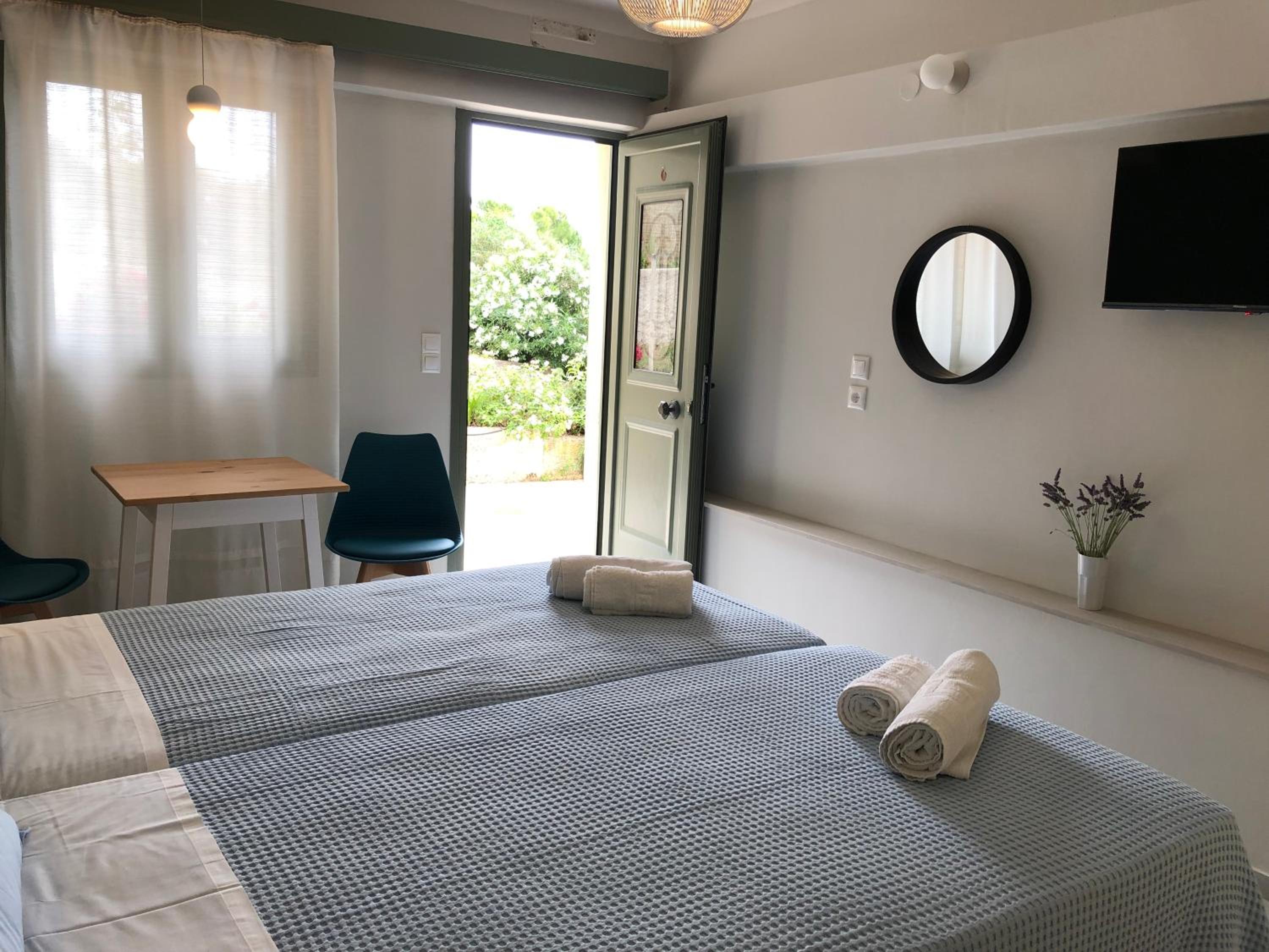 Despina Studios and Apartments