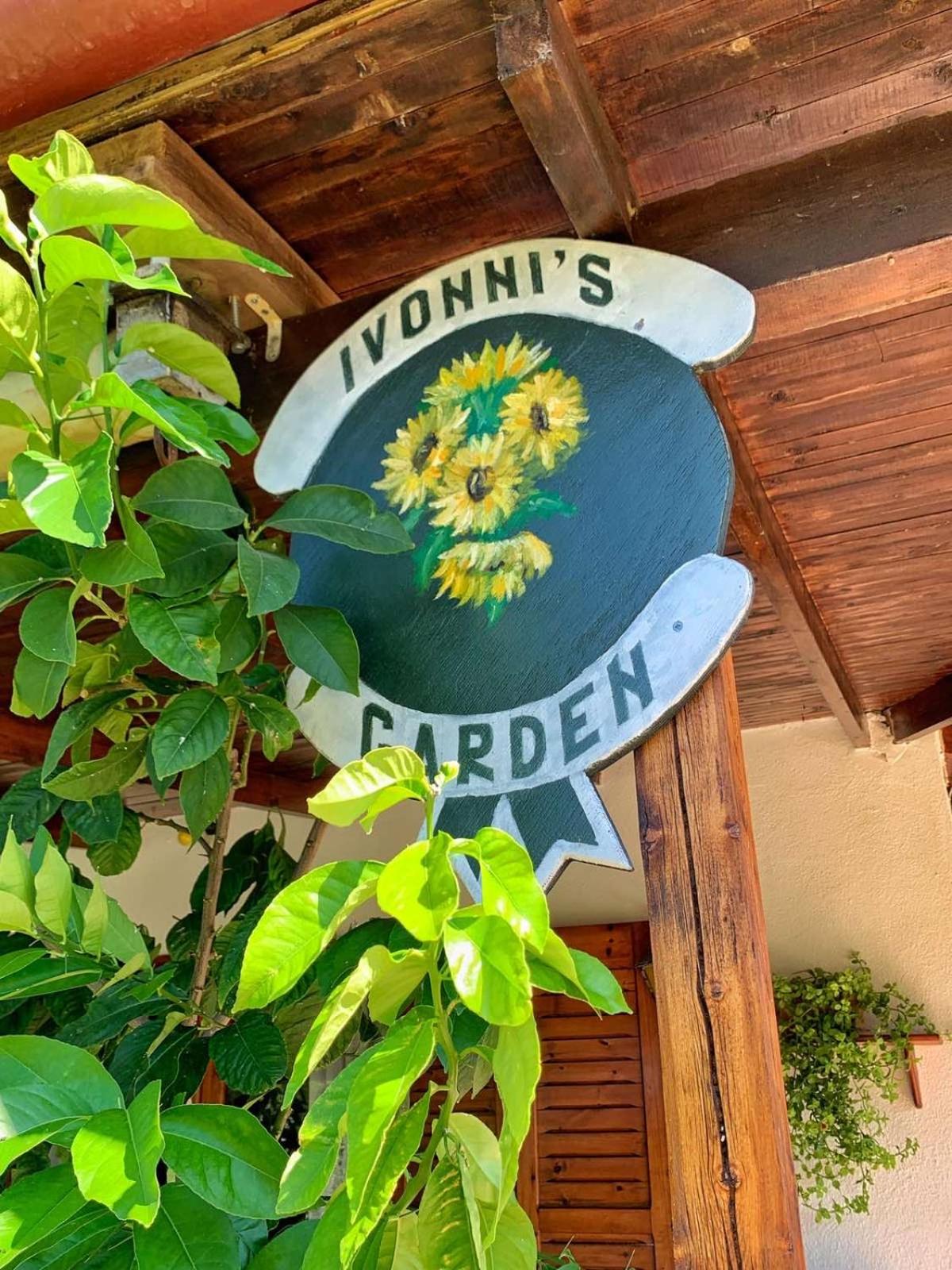 Ivonnis Garden