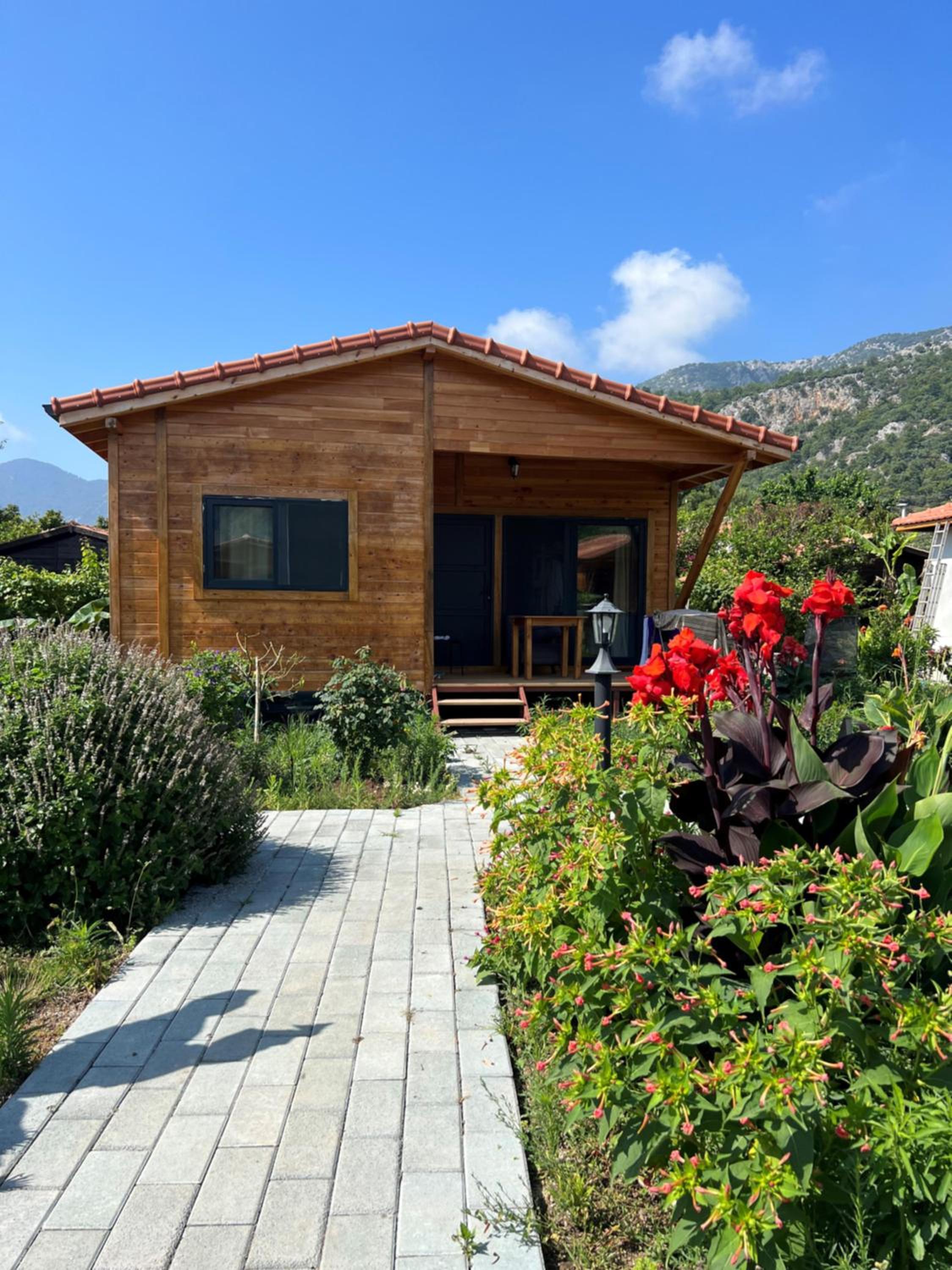 Lemon Garden Lodge