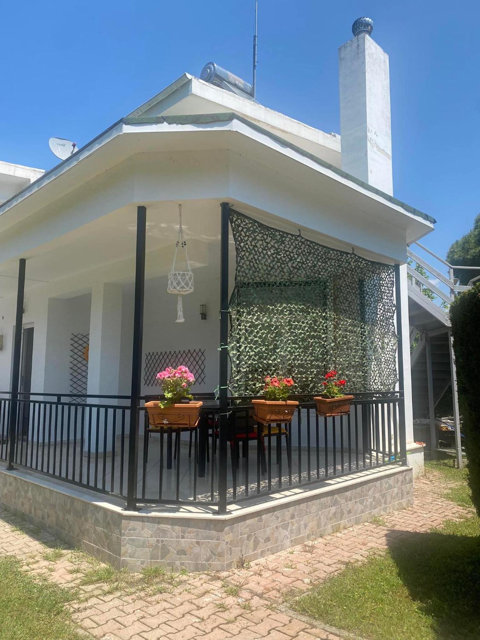 House with a garden view in Durres