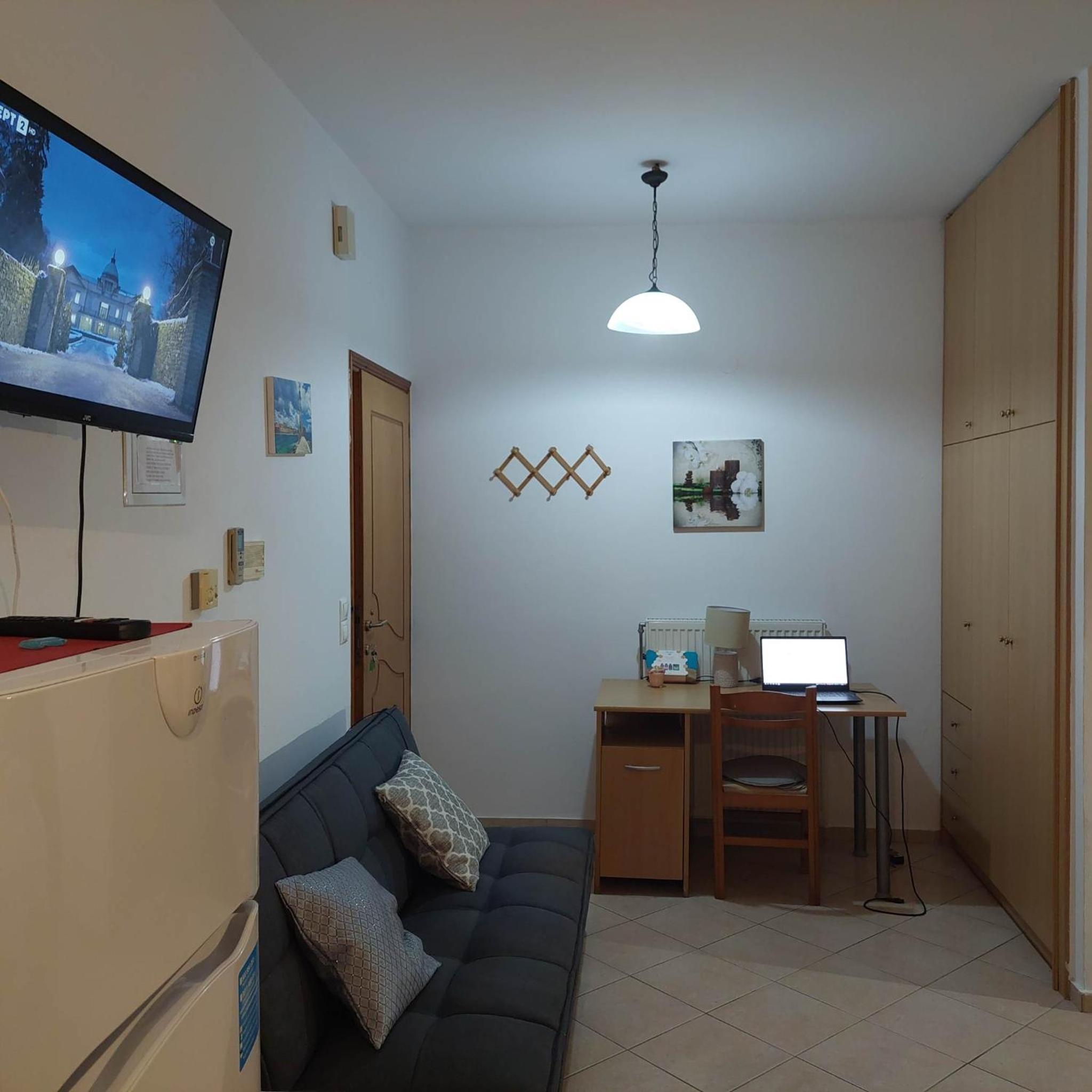 Photo 8