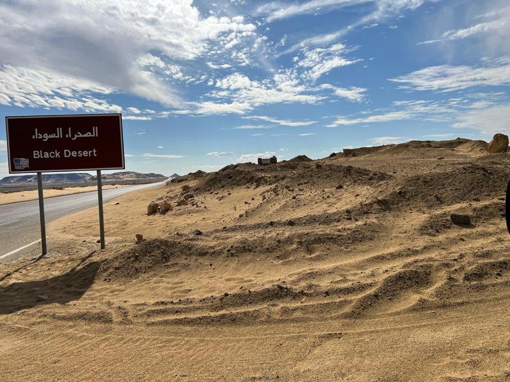 Egypt white and black desert with Camping