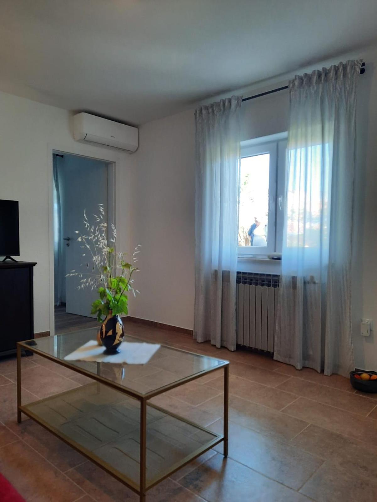 Appartements Lena. view 5