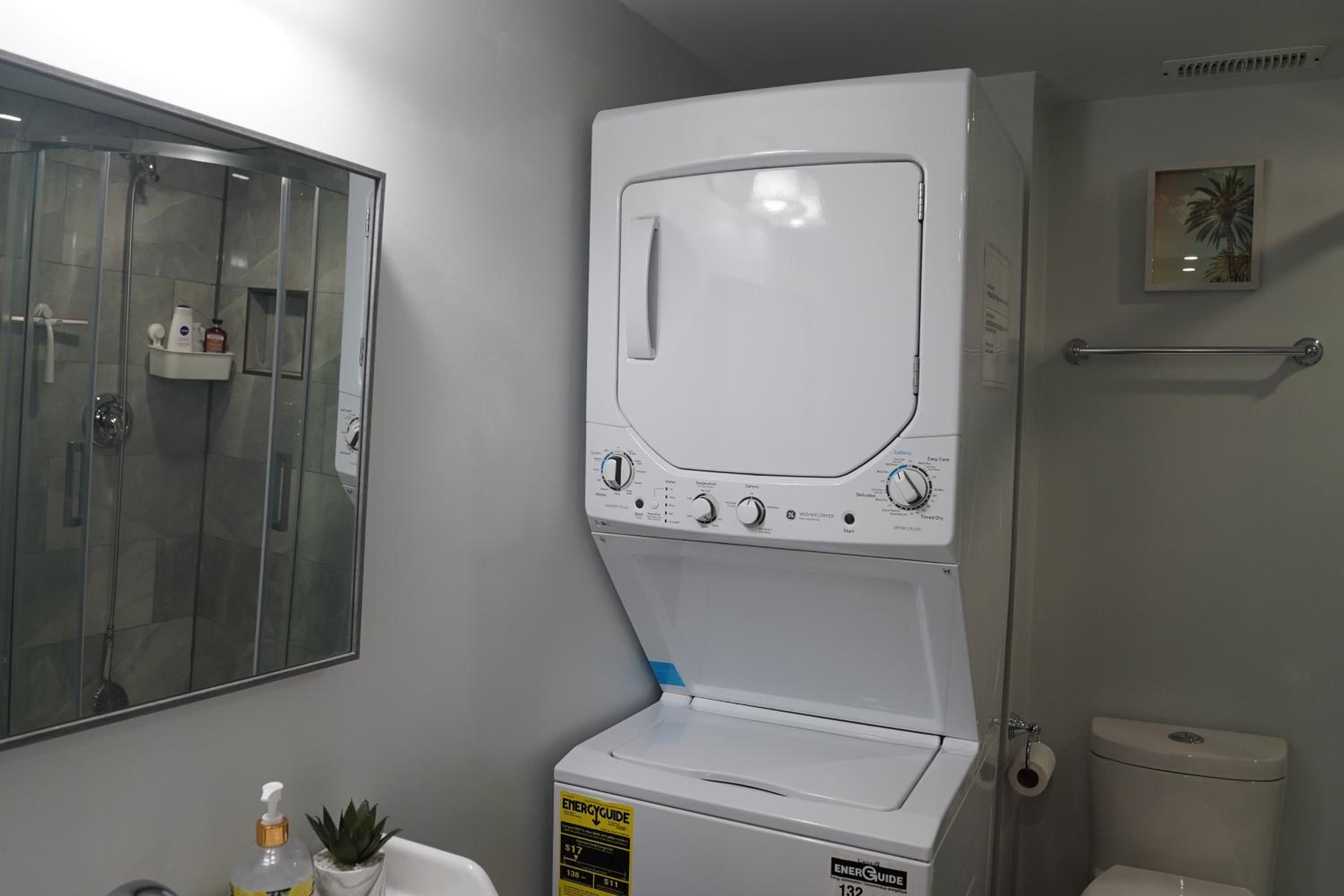 Patio privé, hébergement équipé et spacieux.