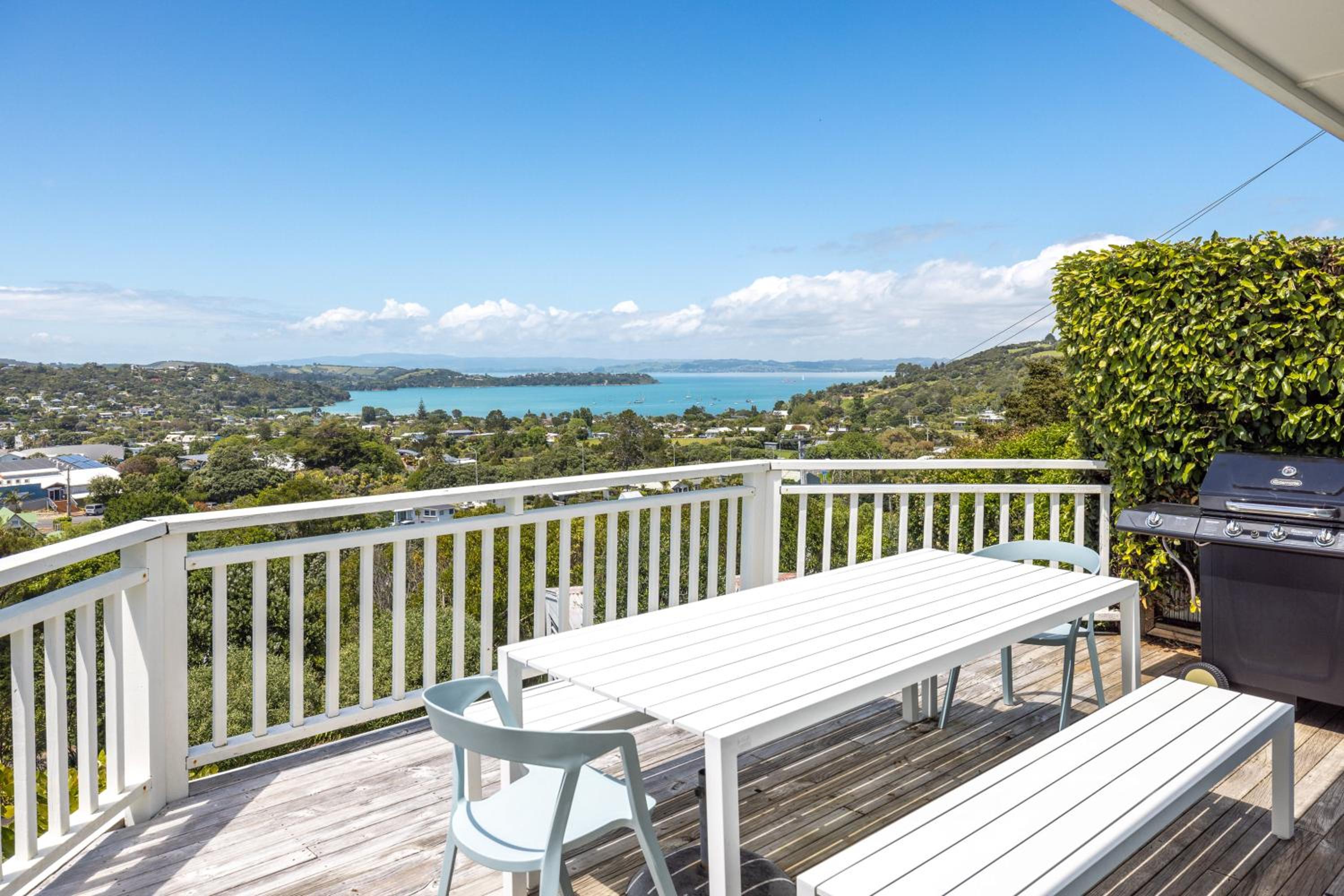 The Lookout - Stay Waiheke view 5