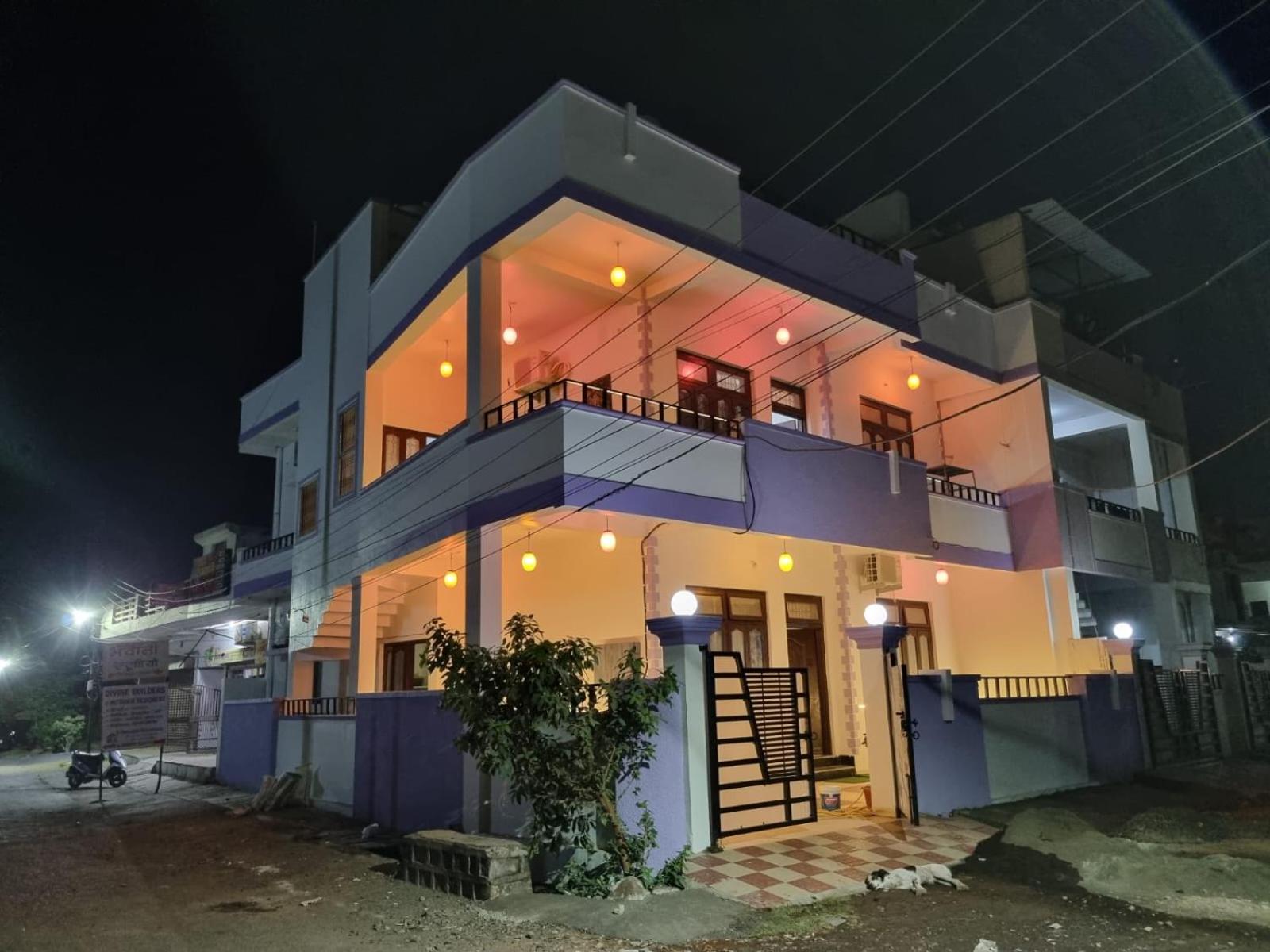 Leela Homestay Jabalpur - Lily - 2 BHK Luxury appartment