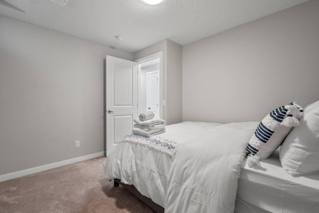 Modern Basement Gem: 2 BR Retreat