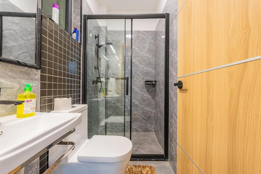 Premium 2BR Kilimani- Staroot view 3