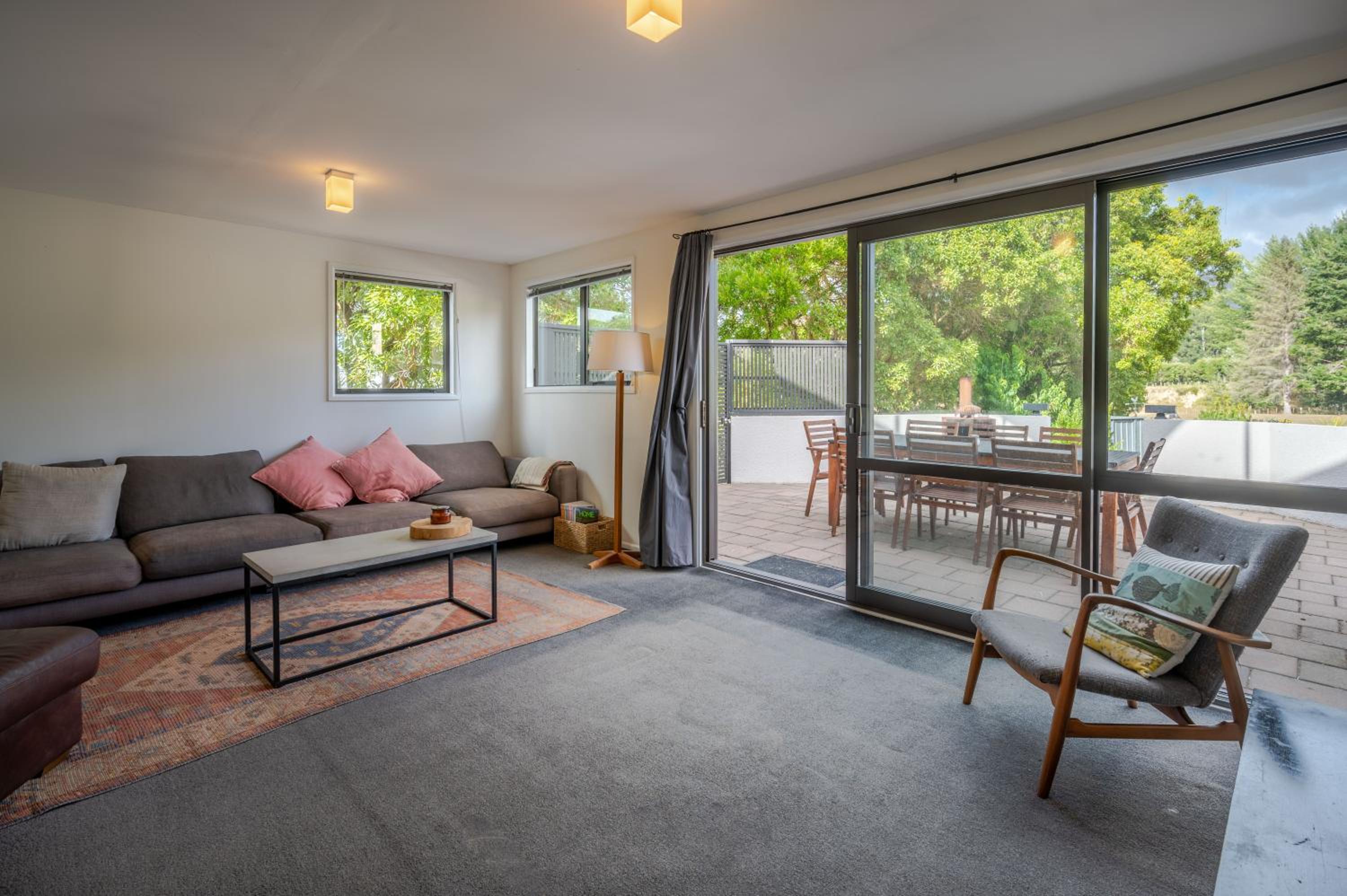 Links Lifestyle - Duvauchelle Holiday Home view 3