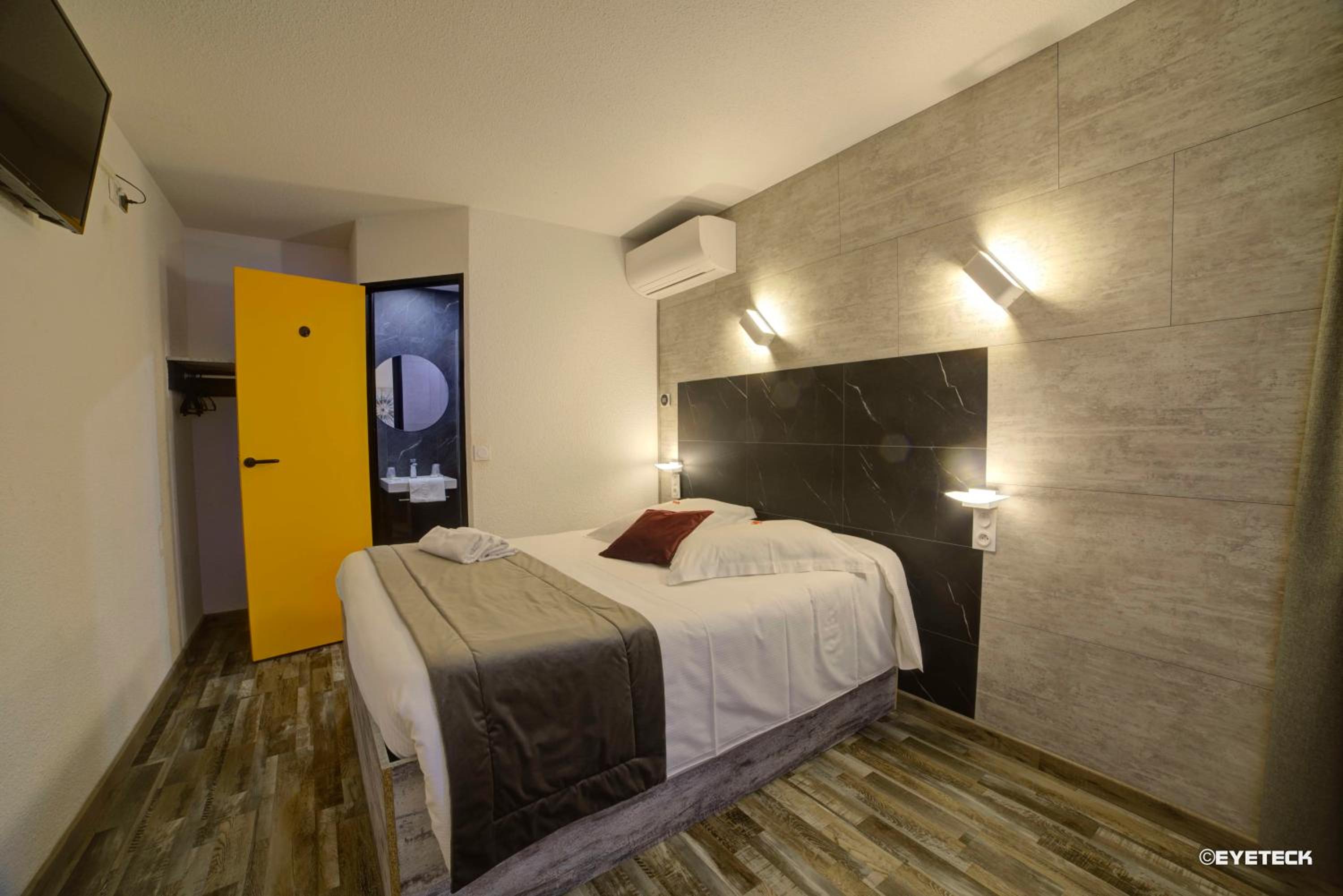 Bourges Vacations - Hotel The Originals Access, Bourges Nord Saint-Doulchard - Property Image 2