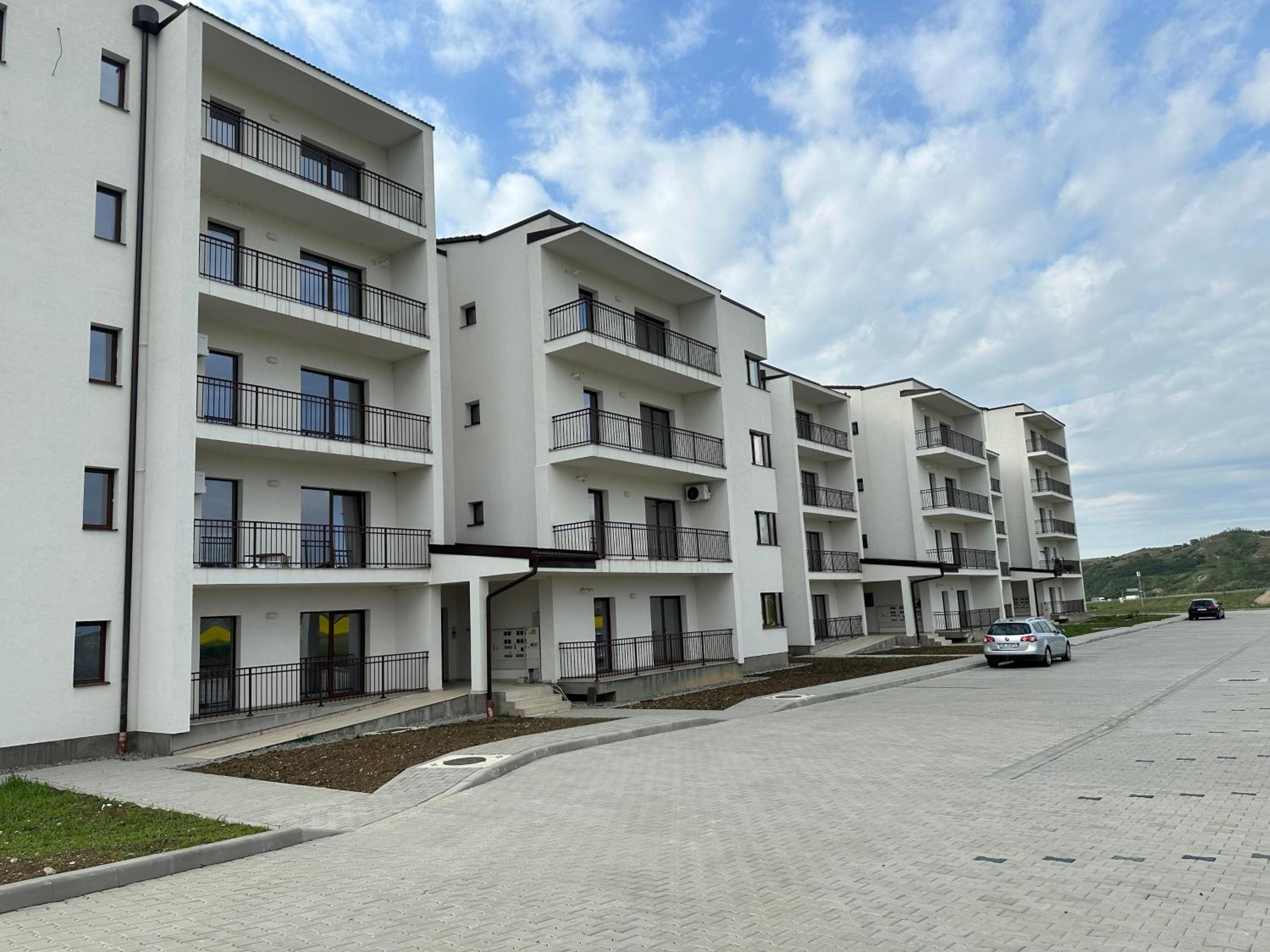 Dacia Apartments