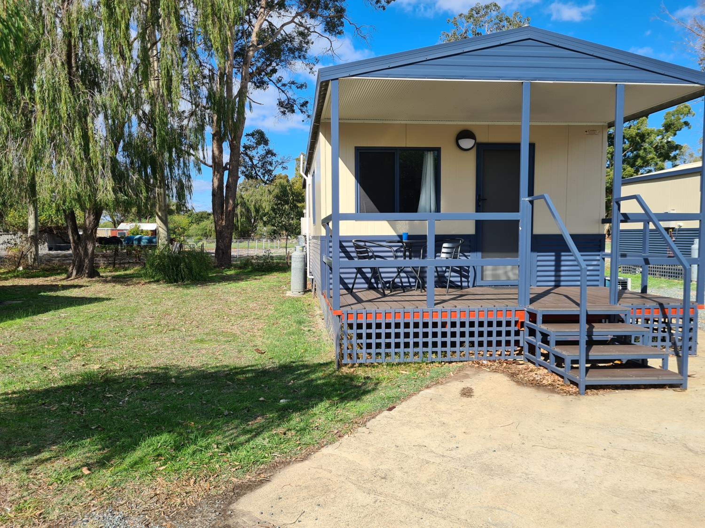 Pinjarra Caravan Park and Cabins