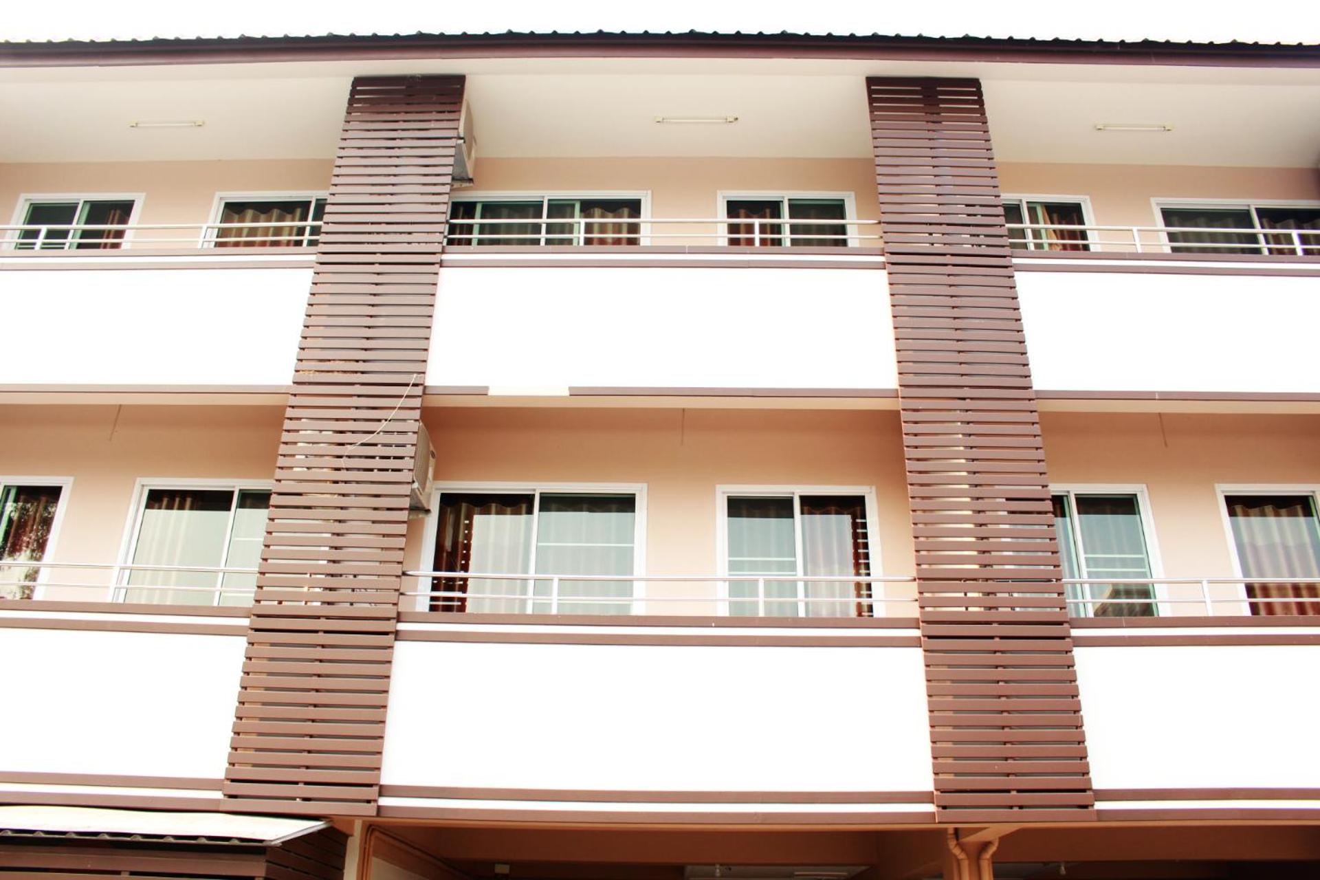 Pornkasem House
