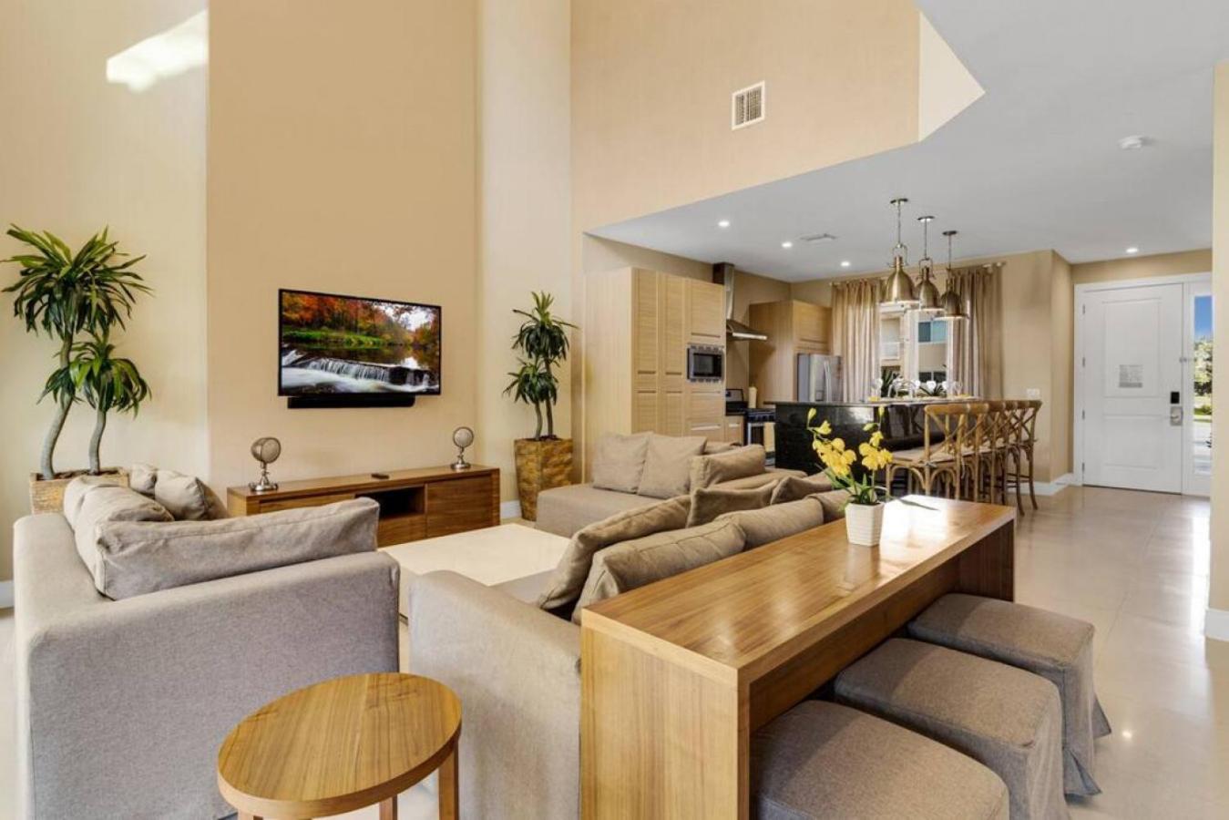 Luxury Townhouse located NEXT to DISNEY ORLANDO