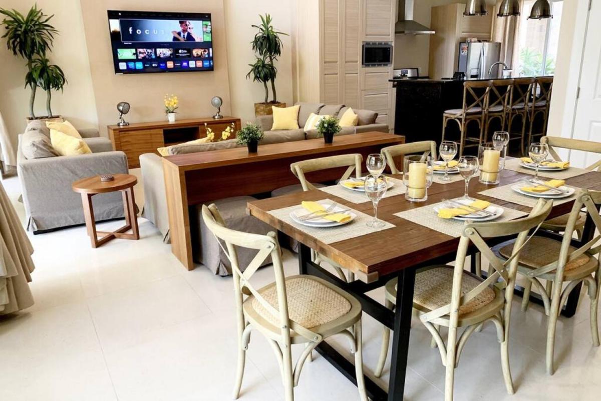 Luxury Townhouse located NEXT to DISNEY ORLANDO